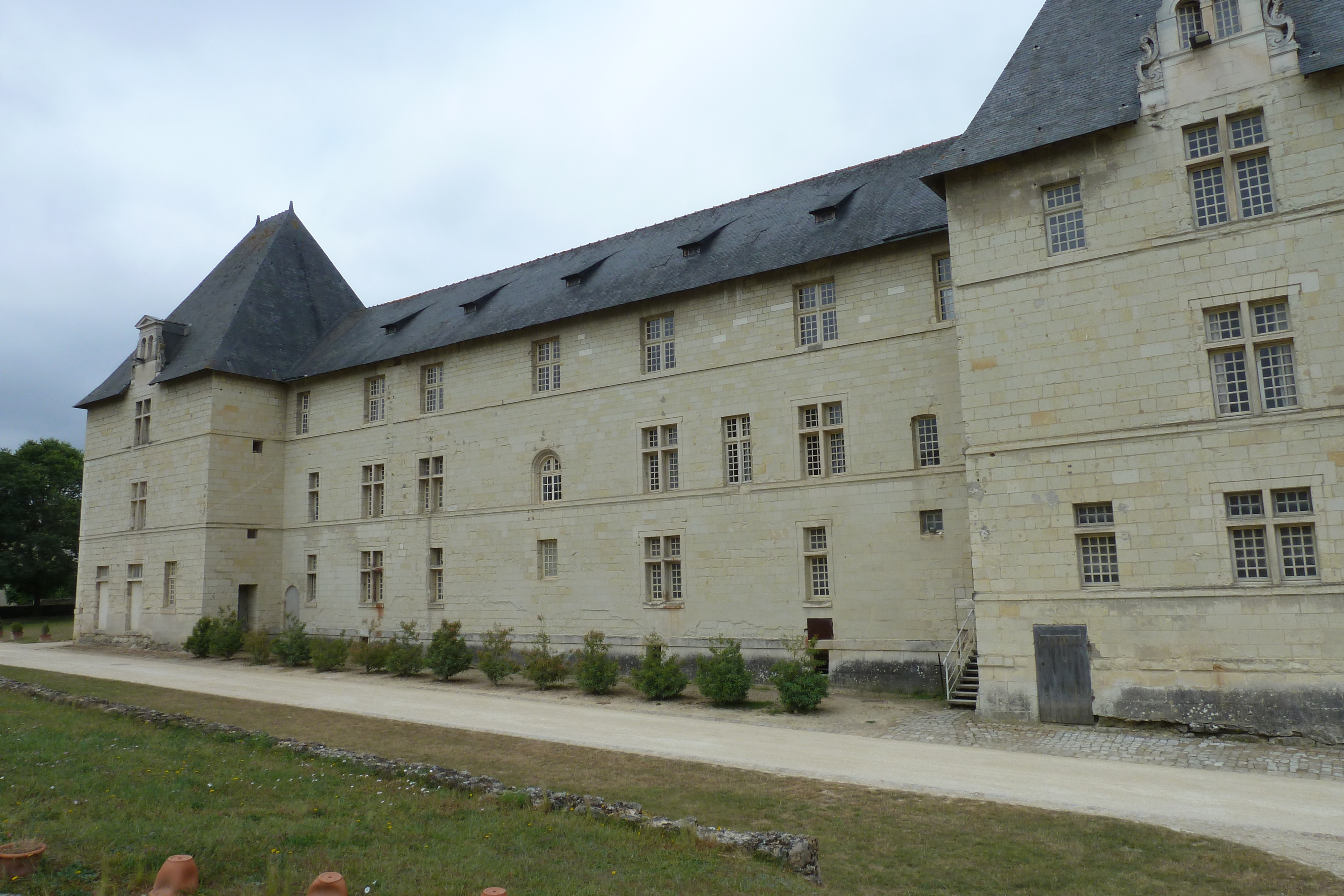 รูปถ่าย ฝรั่งเศส(France) ฟงเตอโวร์(Fontevraud) 2011-05 164