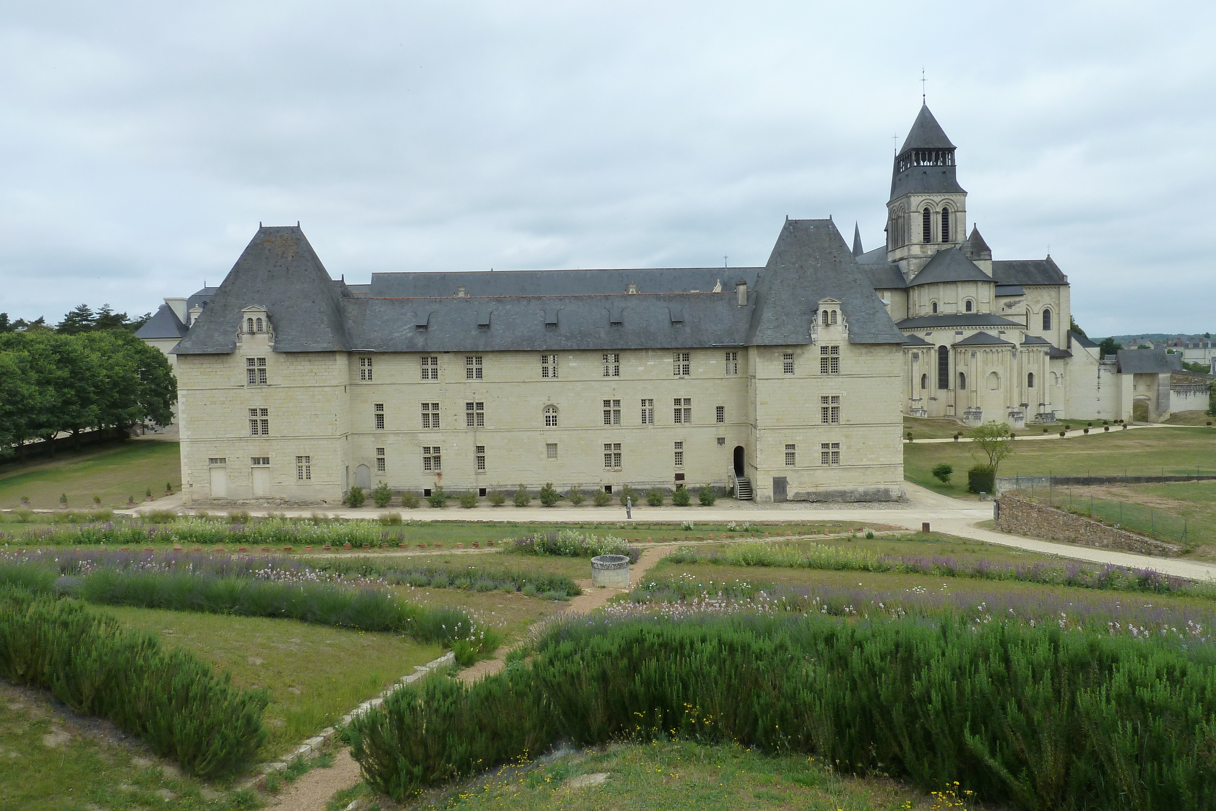 รูปถ่าย ฝรั่งเศส(France) ฟงเตอโวร์(Fontevraud) 2011-05 180
