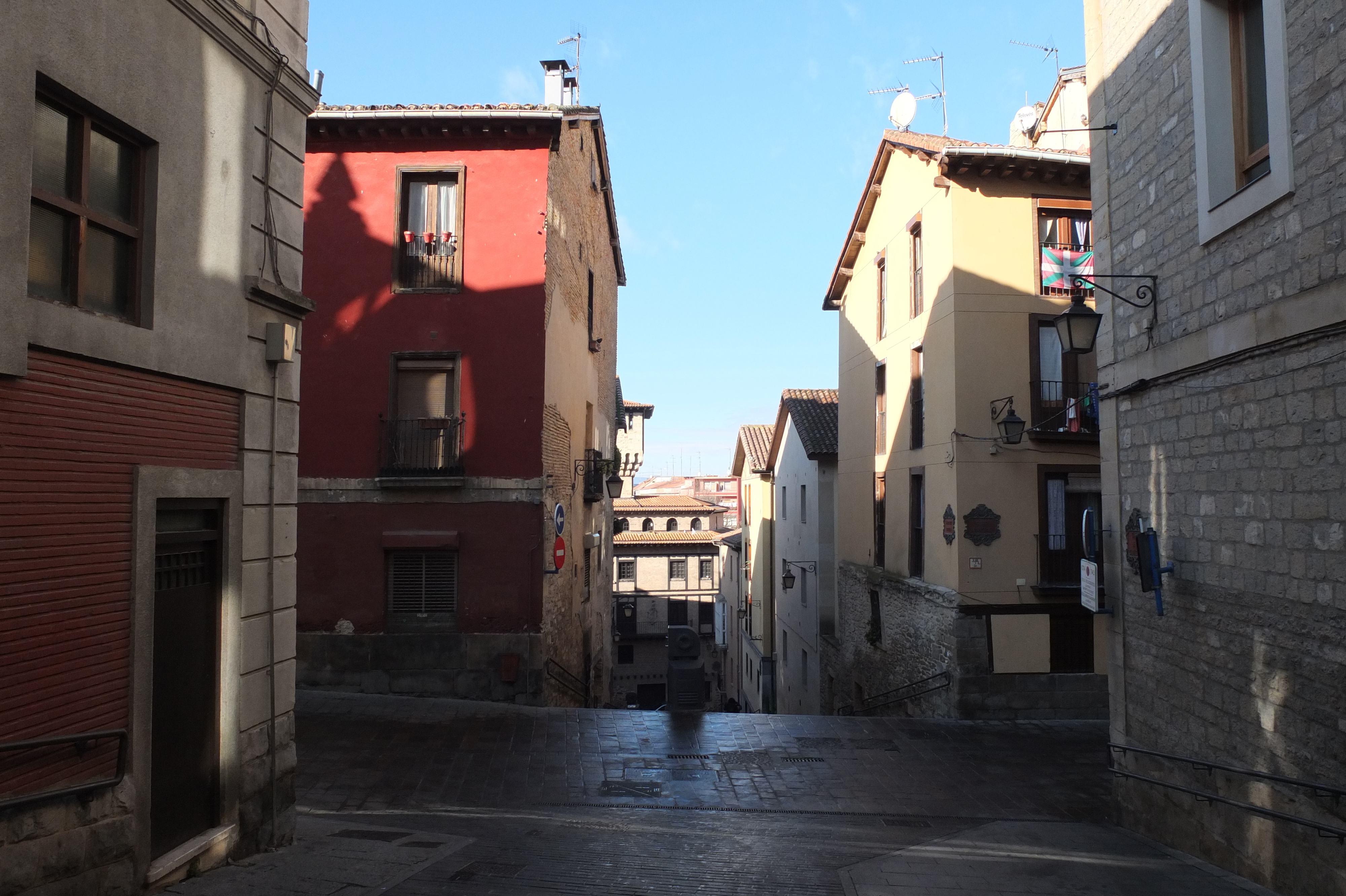 รูปถ่าย สเปน(Spain) บิโตเรีย-กัสเตซ(Vitoria Gasteiz) 2013-01 23