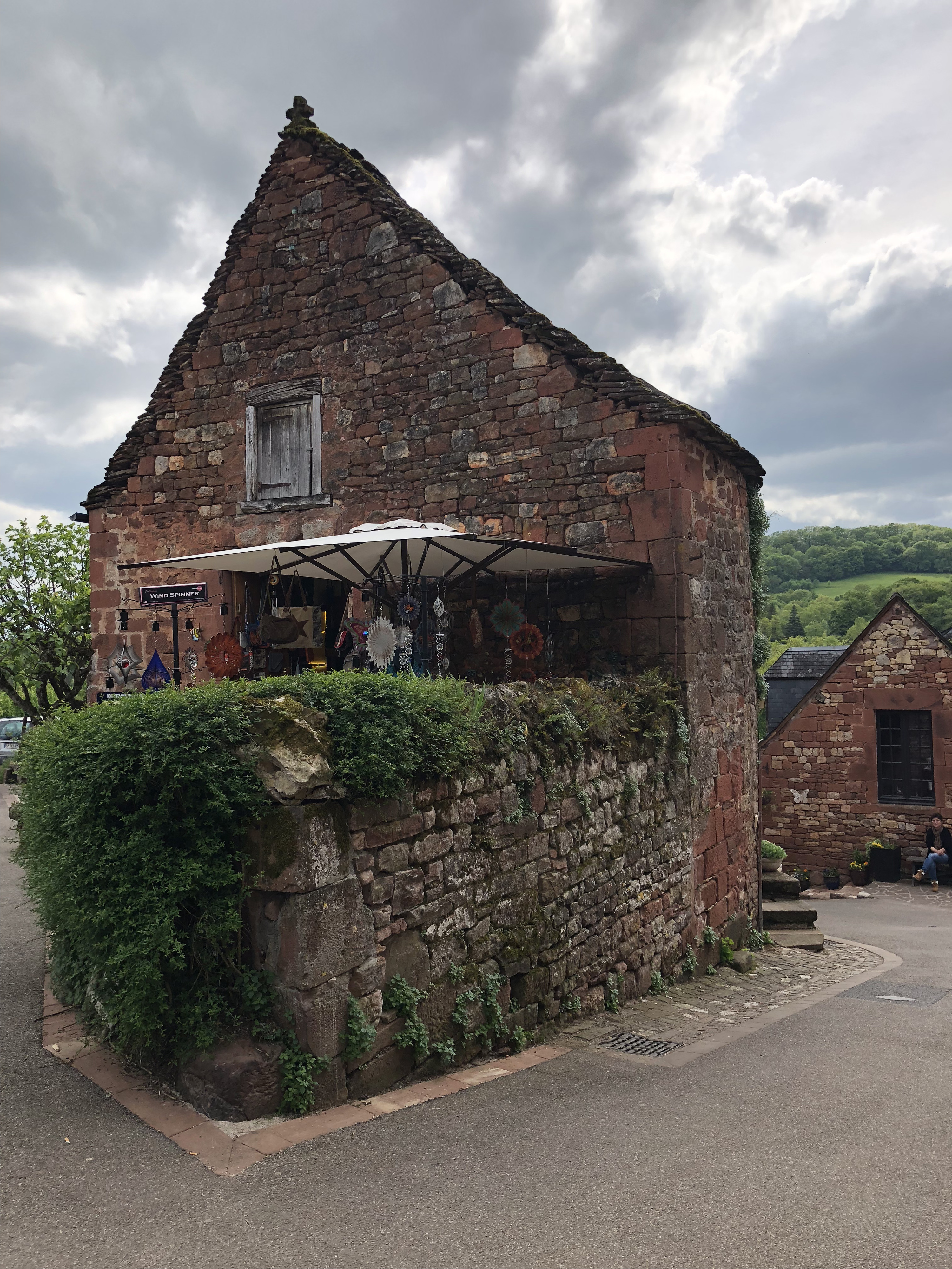 รูปถ่าย ฝรั่งเศส(France) กอลงฌ์-ลา-รูฌ(Collonges la Rouge) 2018-04 87