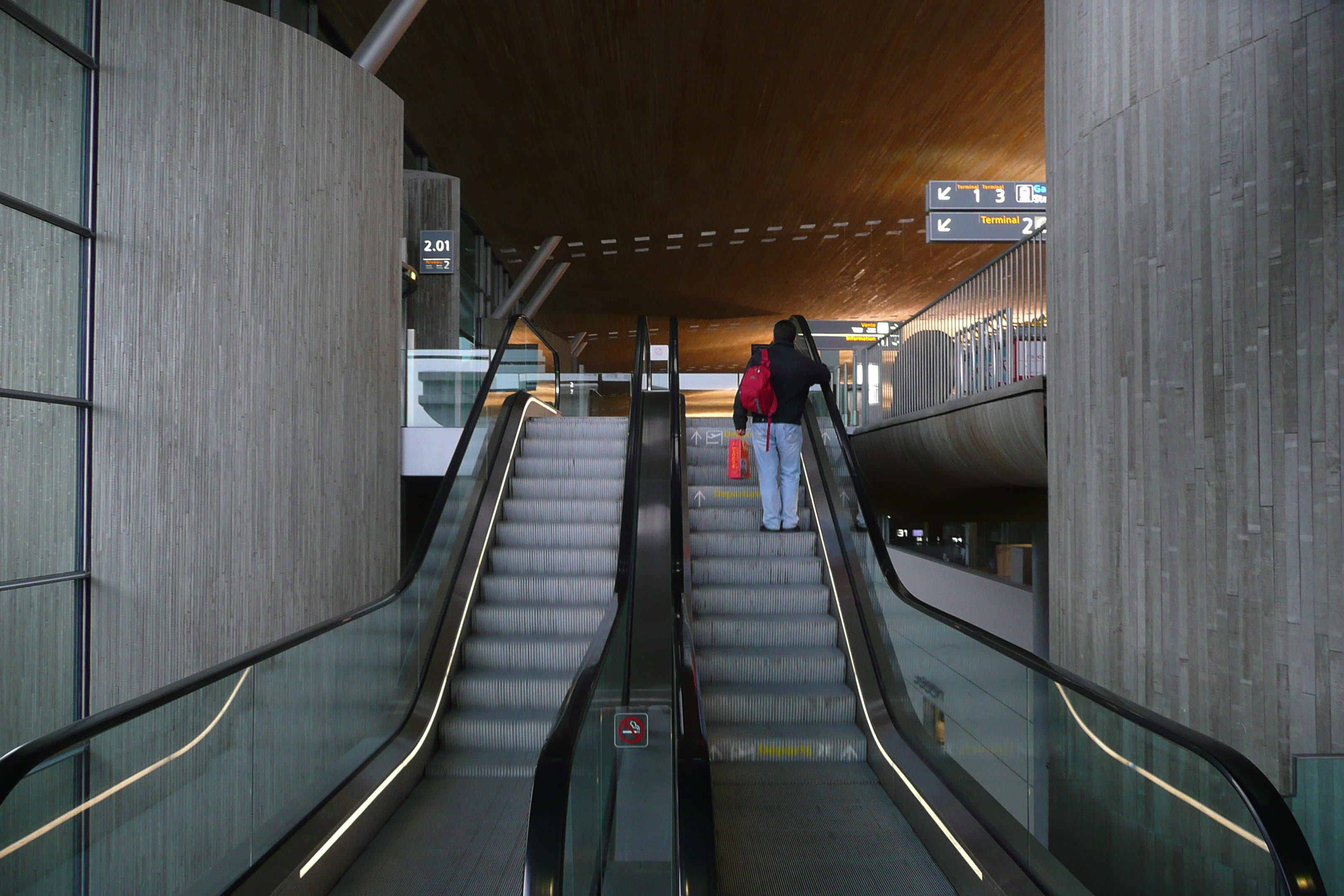 รูปถ่าย ฝรั่งเศส(France) ท่าอากาศยานปารีส-ชาร์ล-เดอ-โกล(Paris Charles de Gaulle Airport) 2007-11 18