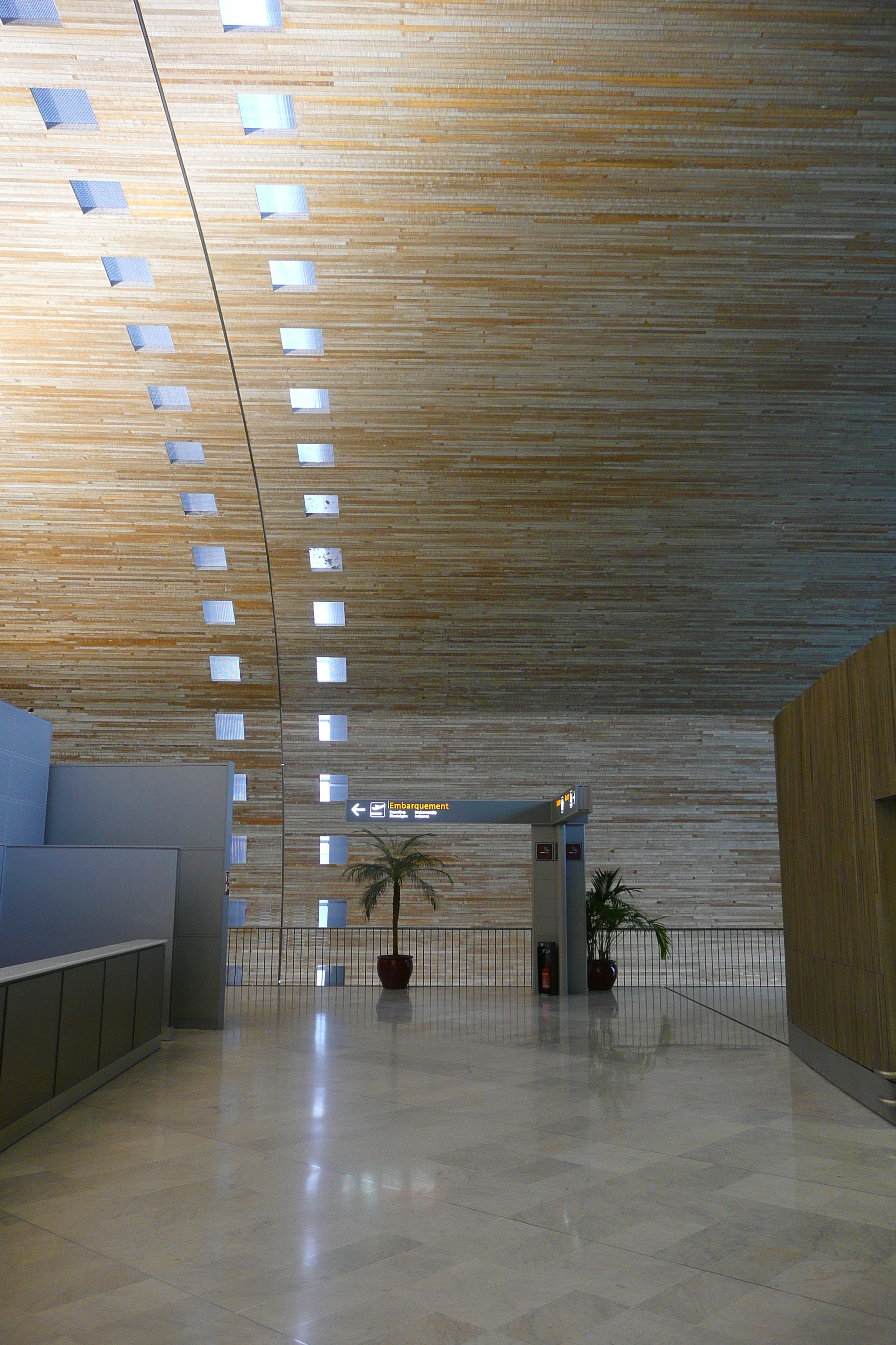รูปถ่าย ฝรั่งเศส(France) ท่าอากาศยานปารีส-ชาร์ล-เดอ-โกล(Paris Charles de Gaulle Airport) 2007-11 24