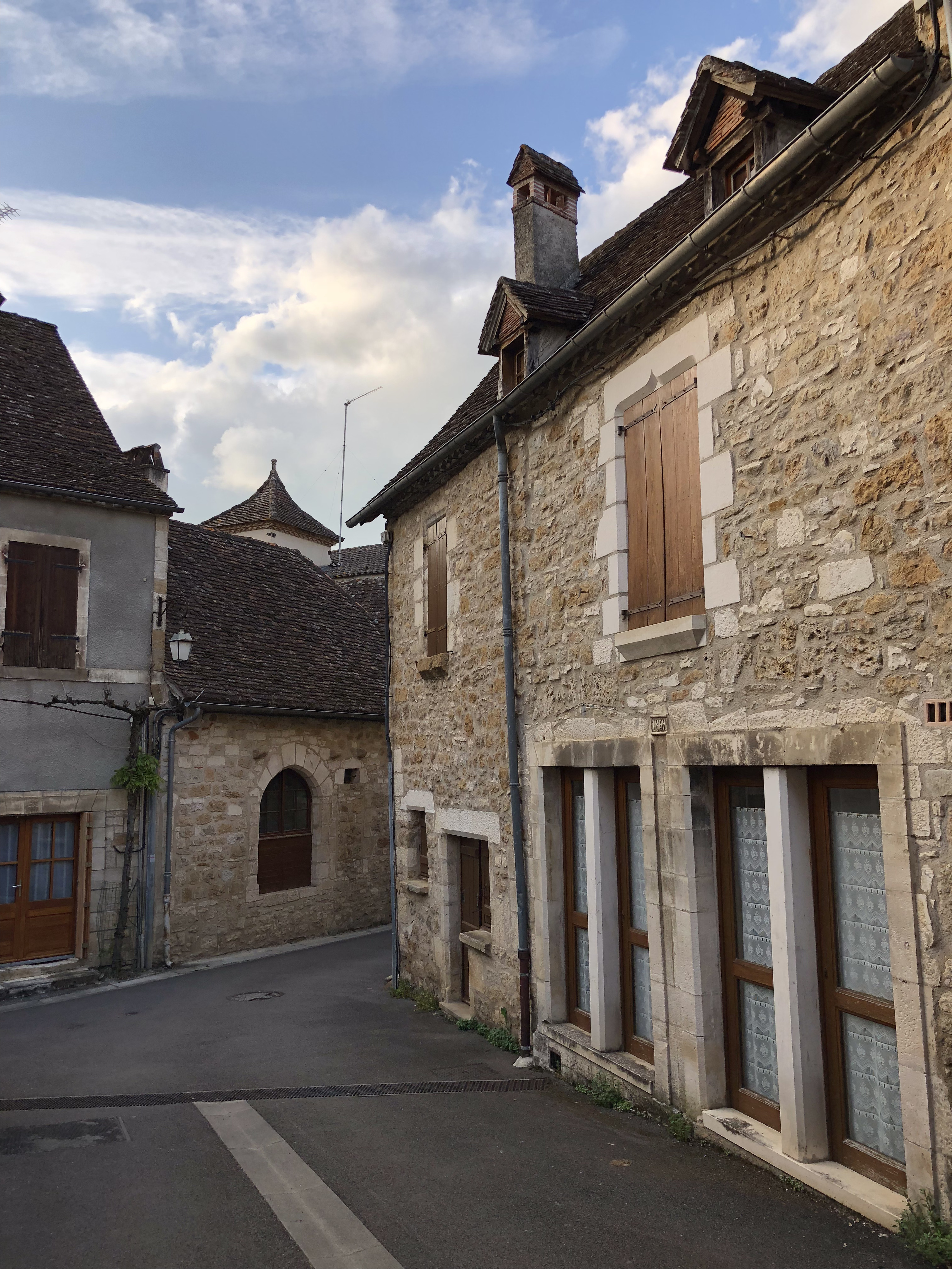 รูปถ่าย ฝรั่งเศส(France) กาเรนนัก(Carennac) 2018-04 71