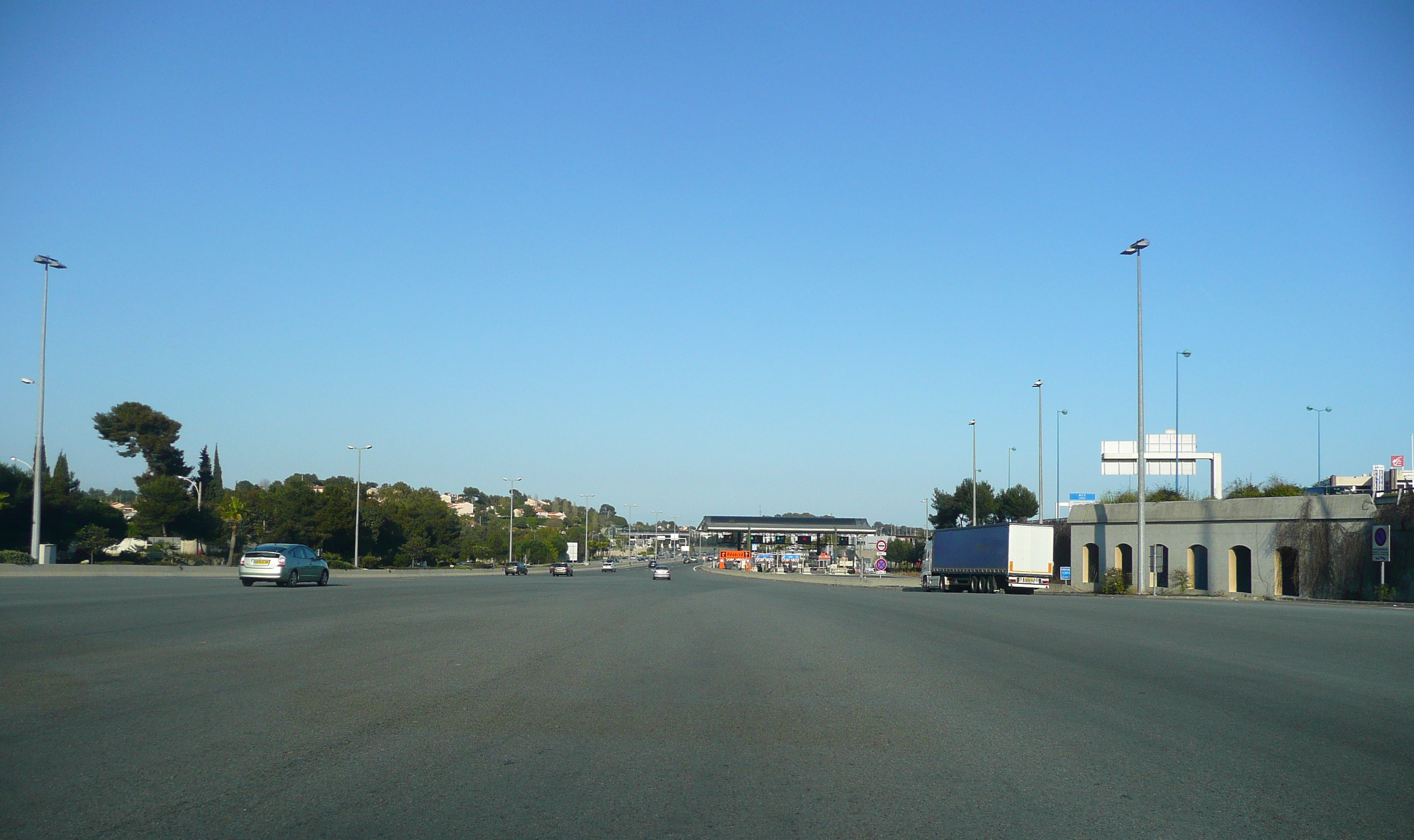 รูปถ่าย ฝรั่งเศส(France) เฟรนช์ริวิเอรา(French Riviera) ถนนจากคานส์ไปกาญ(Cannes to Cagnes road) 2008-03 29