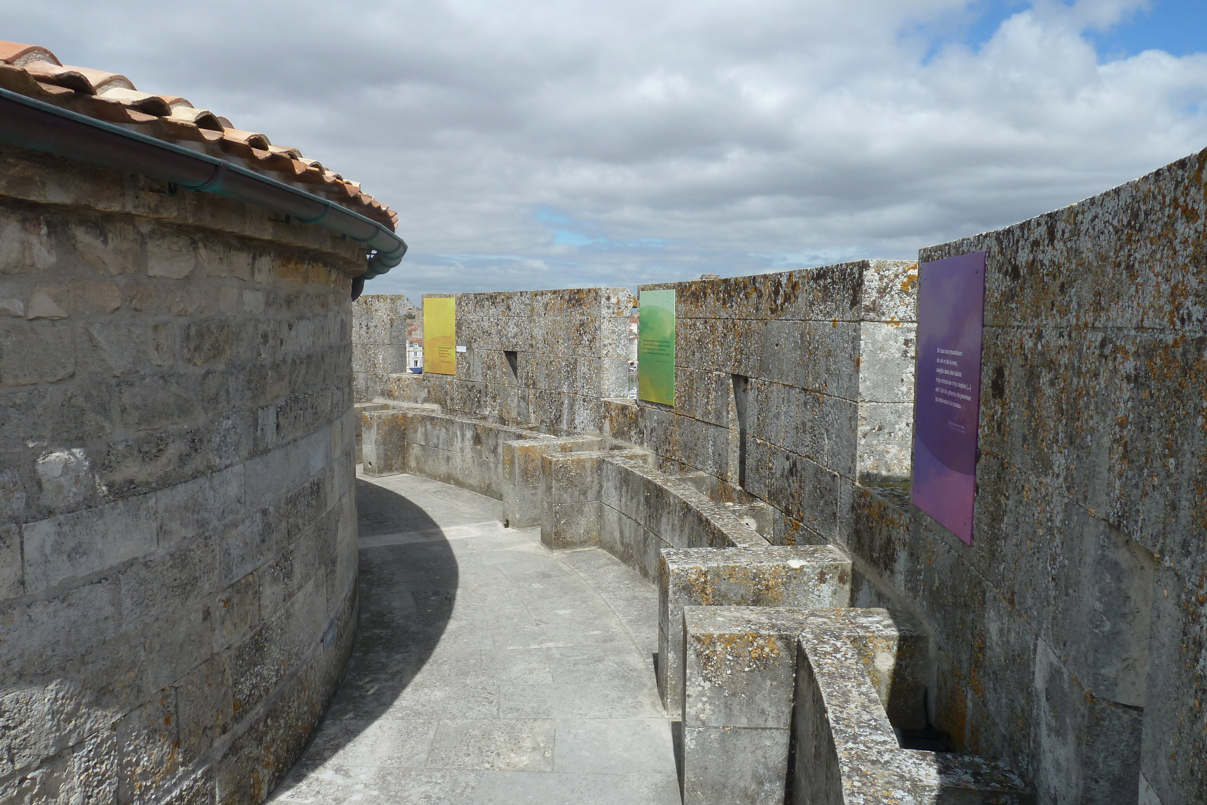 รูปถ่าย ฝรั่งเศส(France) ลาโรแชล(La Rochelle) หอโซ่(Chain Tower) 2010-08 22