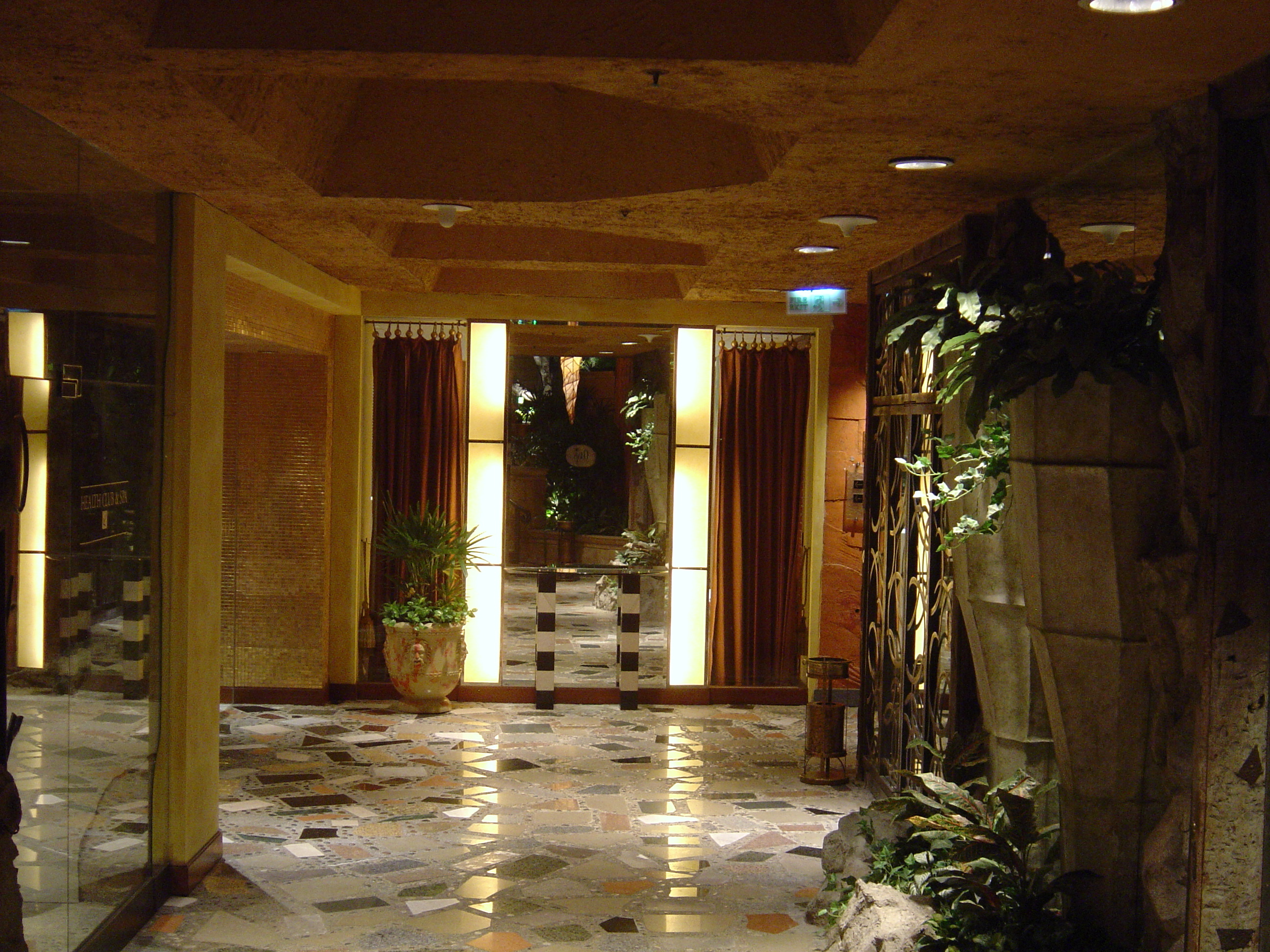 รูปถ่าย ไทย(Thailand) กรุงเทพมหานคร(Bangkok) โรงแรมอินเตอร์คอนติเนนตัล(Intercontinental Hotel) 2004-10 30