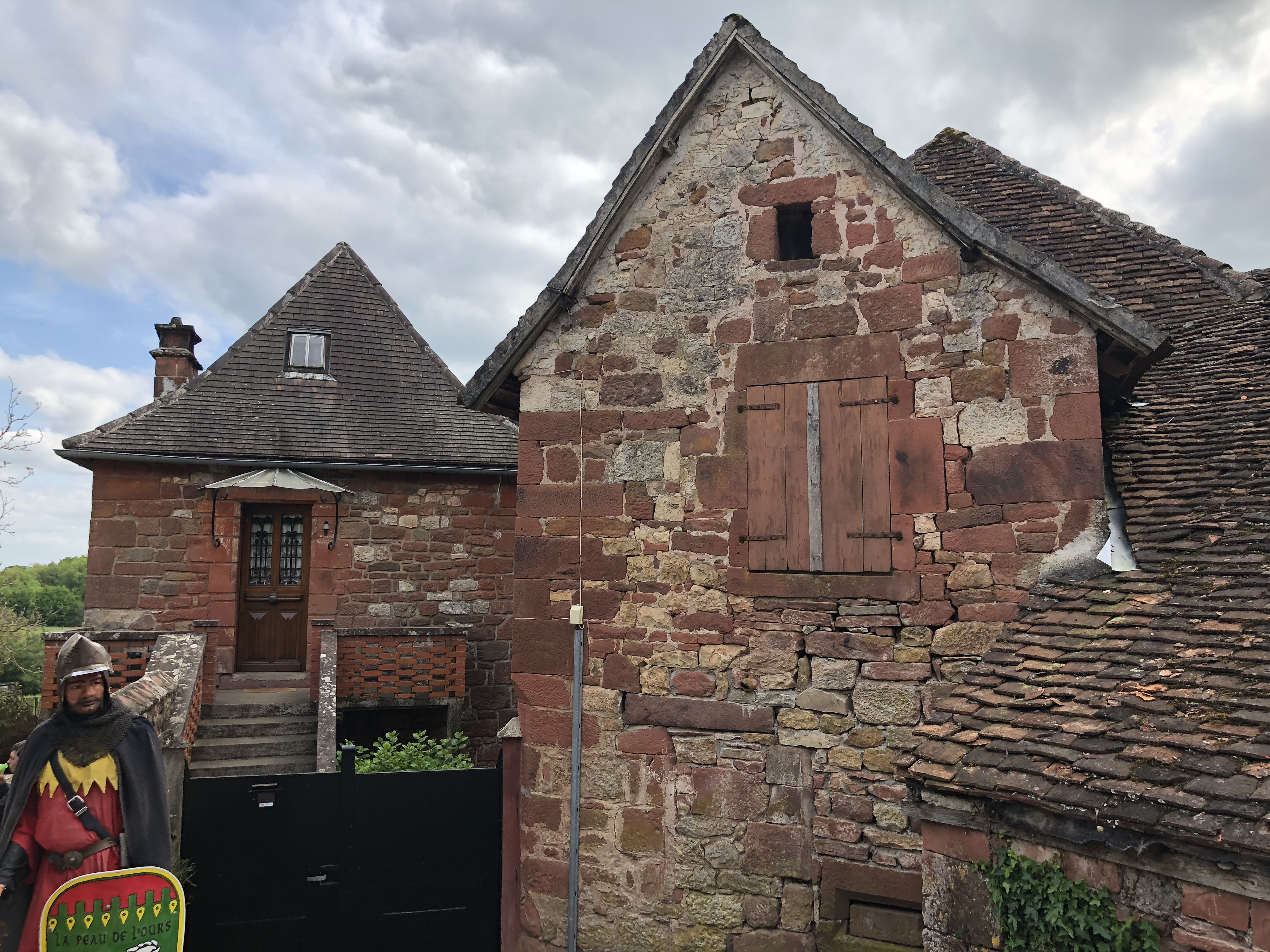 รูปถ่าย ฝรั่งเศส(France) กอลงฌ์-ลา-รูฌ(Collonges la Rouge) 2018-04 65