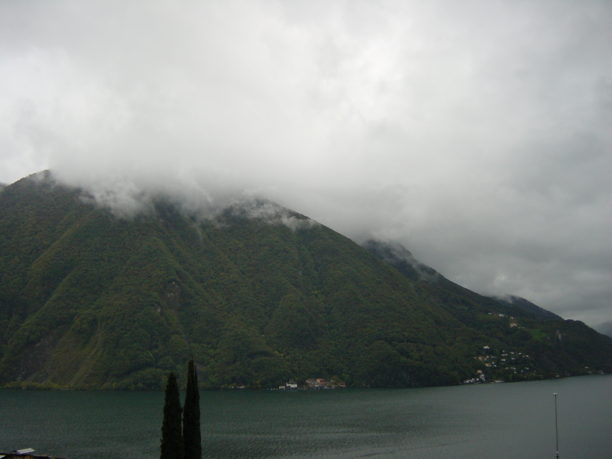 รูปถ่าย สวิสเซอร์แลนด์(Switzerland) ลูกาโน(Lugano) 2001-10 12