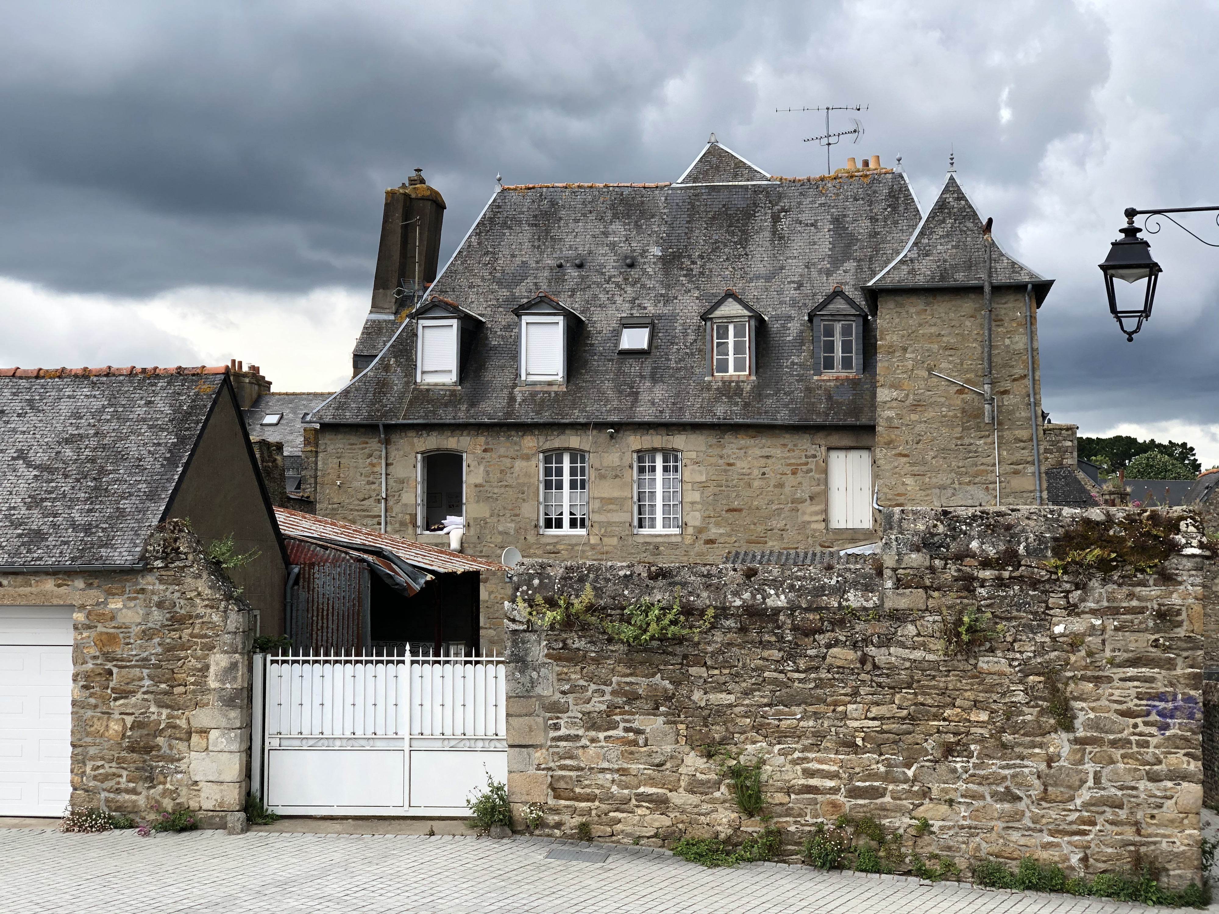 รูปถ่าย ฝรั่งเศส(France) แก็งก็อง(Guingamp) 2020-06 30