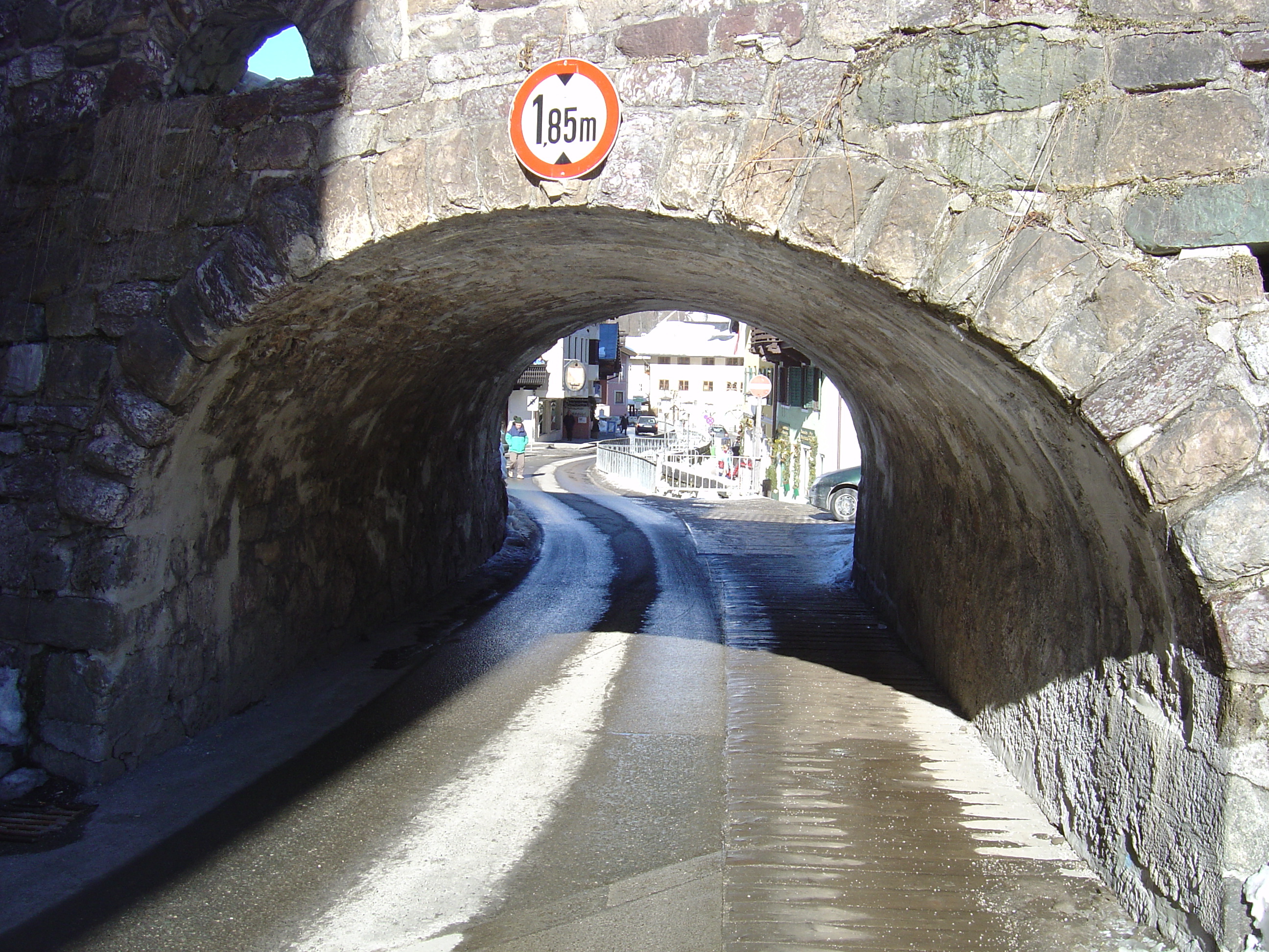 รูปถ่าย ออสเตรีย(Austria) คิทซ์บูเฮล(Kitzbuhel) 2005-03 17