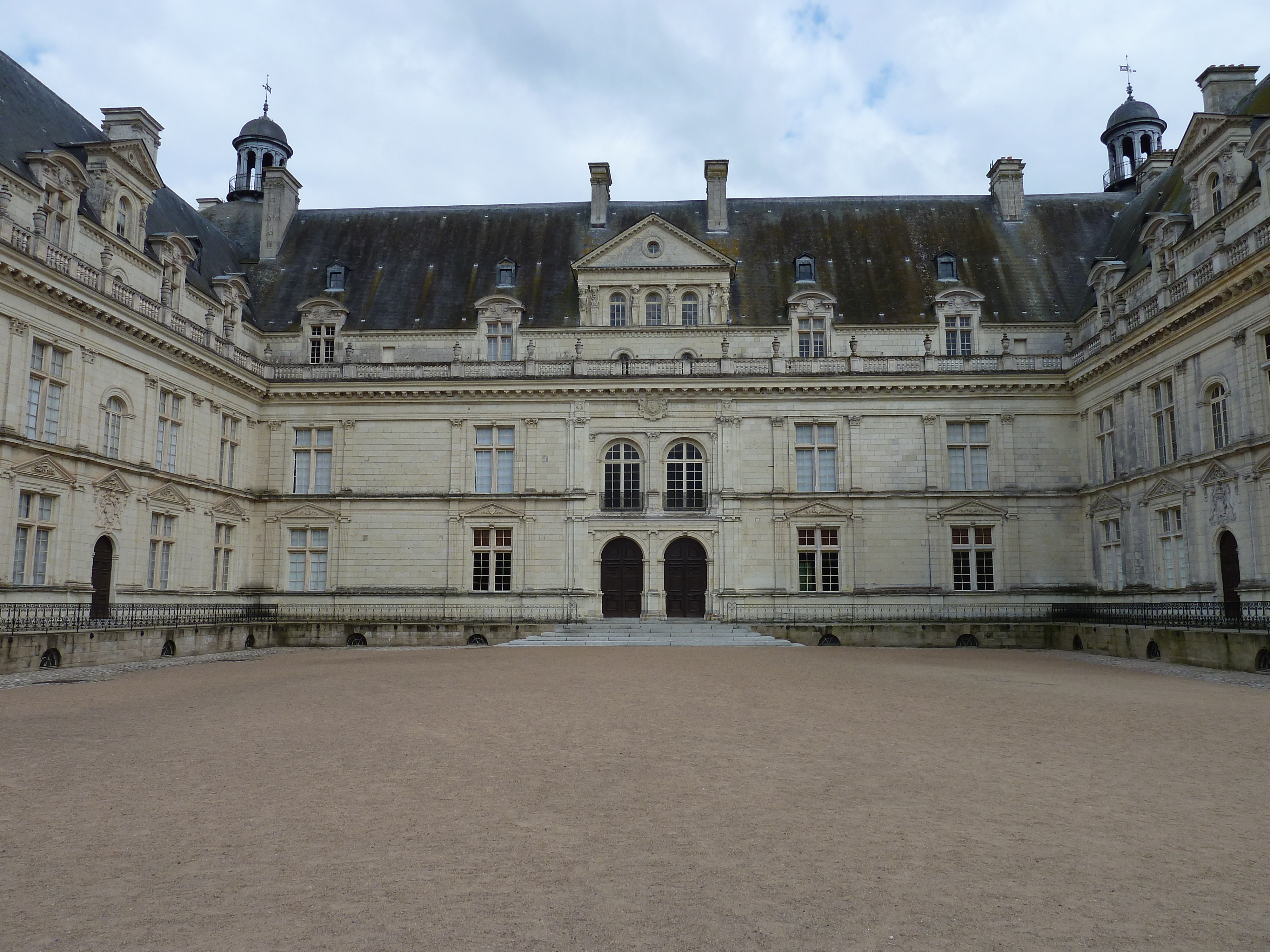 รูปถ่าย ฝรั่งเศส(France) ปราสาทแซร็อง(Serrant castle) 2010-04 2