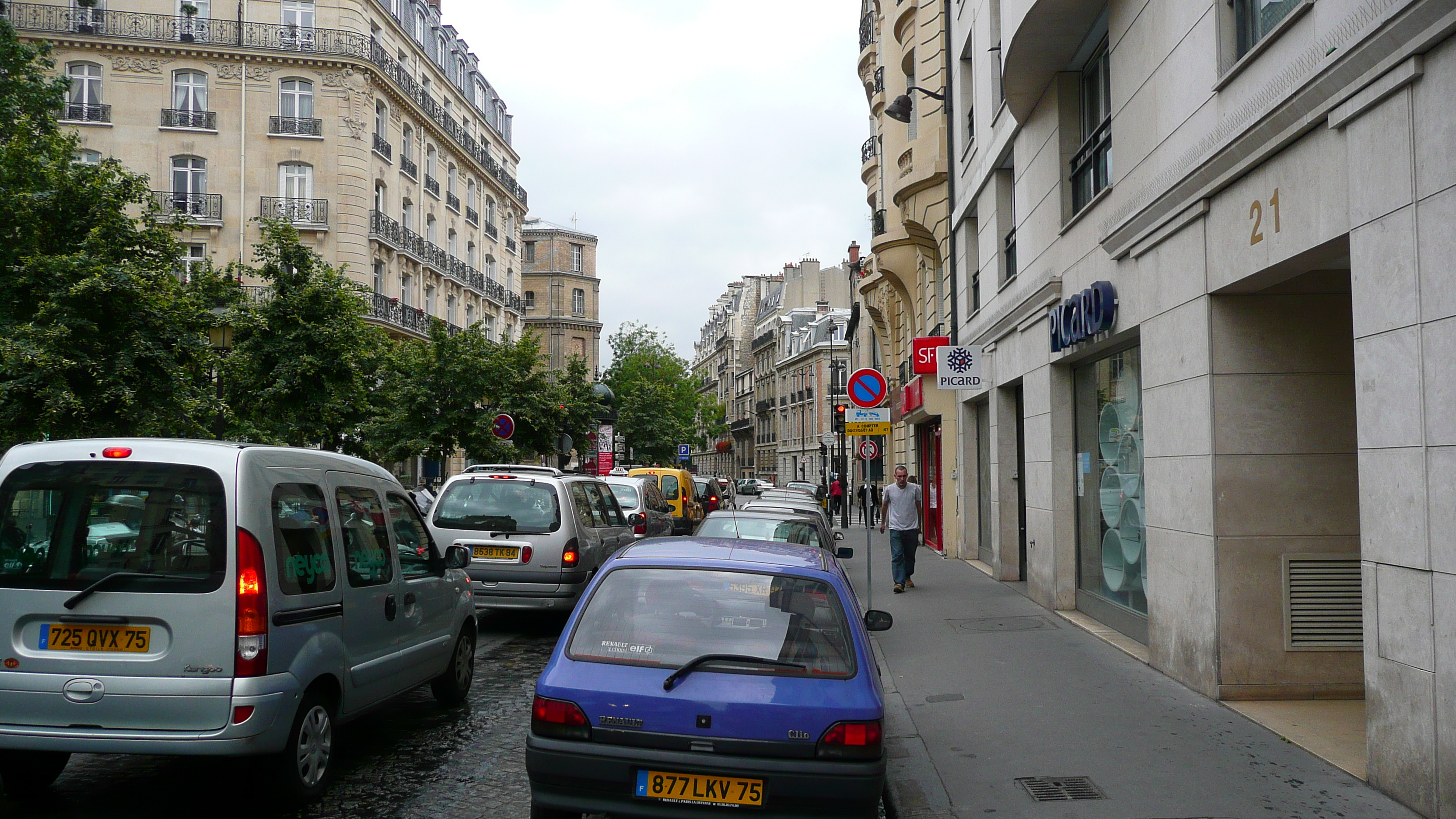 รูปถ่าย ฝรั่งเศส(France) ปารีส(Paris) คุ้มที่ 17 (17th Arrondissement) ถนนเลวี(Rue Levis) 2007-05 24