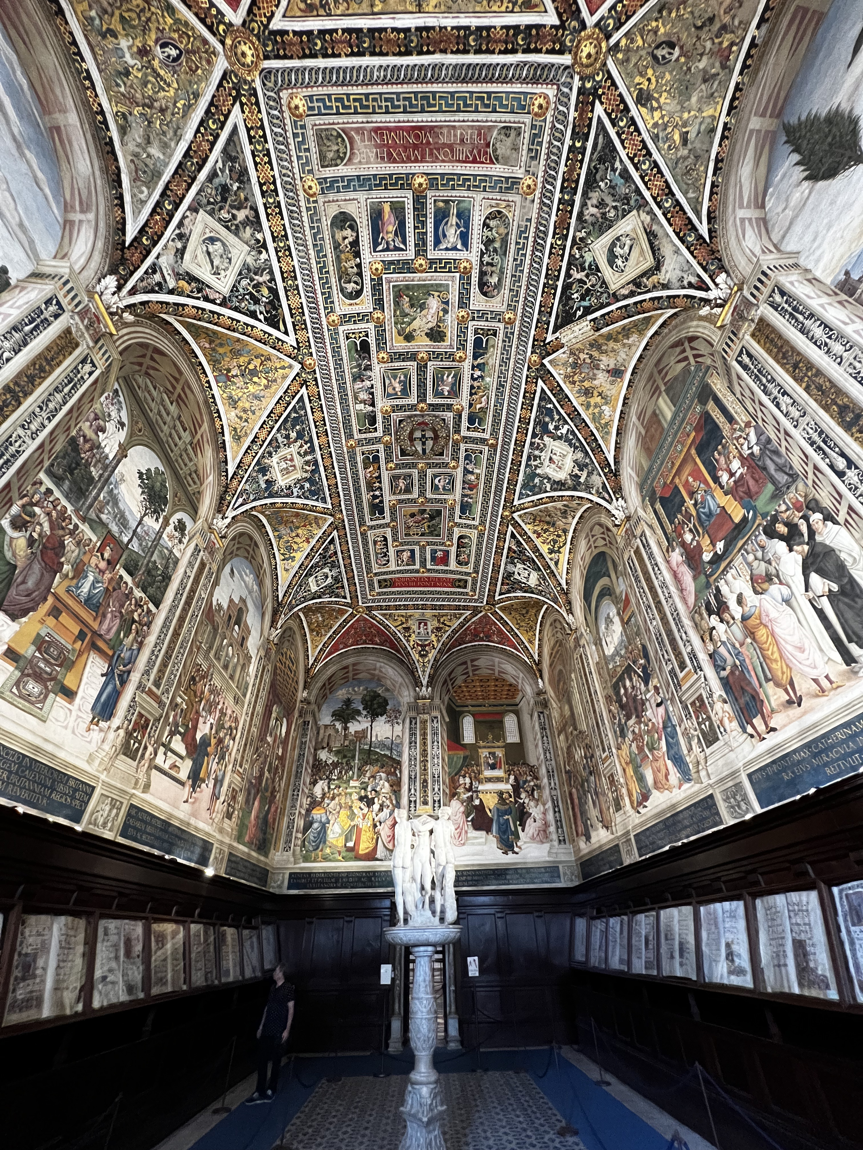รูปถ่าย อิตาลี(Italy) ซีเอน่า(Siena) 2022-05 29