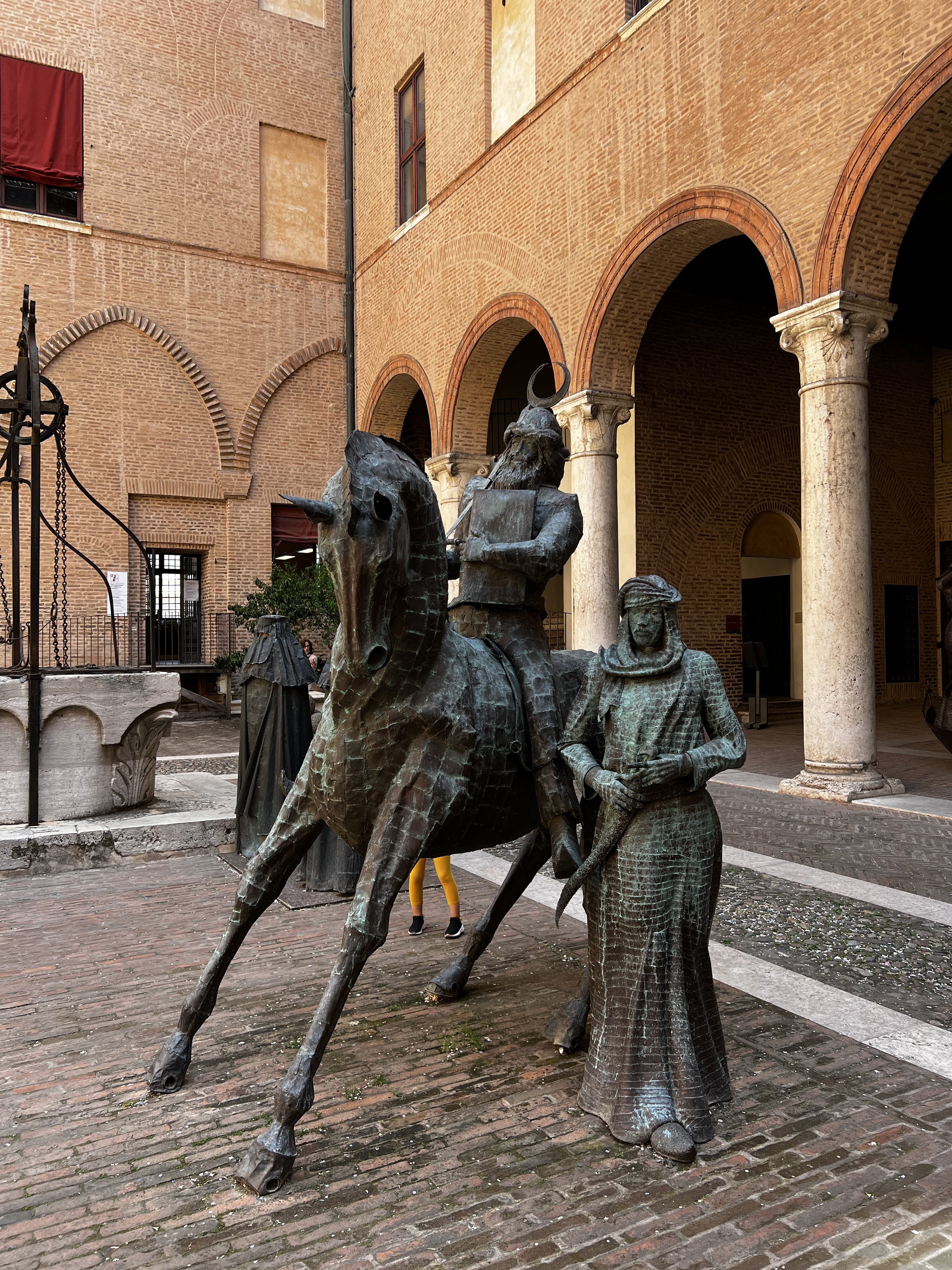 รูปถ่าย อิตาลี(Italy) แฟร์รารา(Ferrara) 2022-05 28