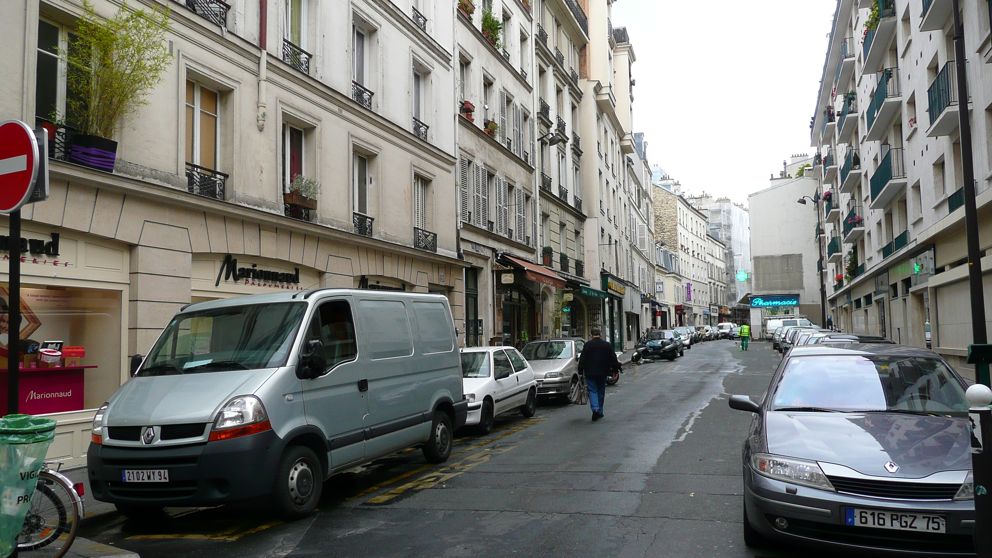 รูปถ่าย ฝรั่งเศส(France) ปารีส(Paris) คุ้มที่ 17 (17th Arrondissement) ถนนเลวี(Rue Levis) 2007-05 0