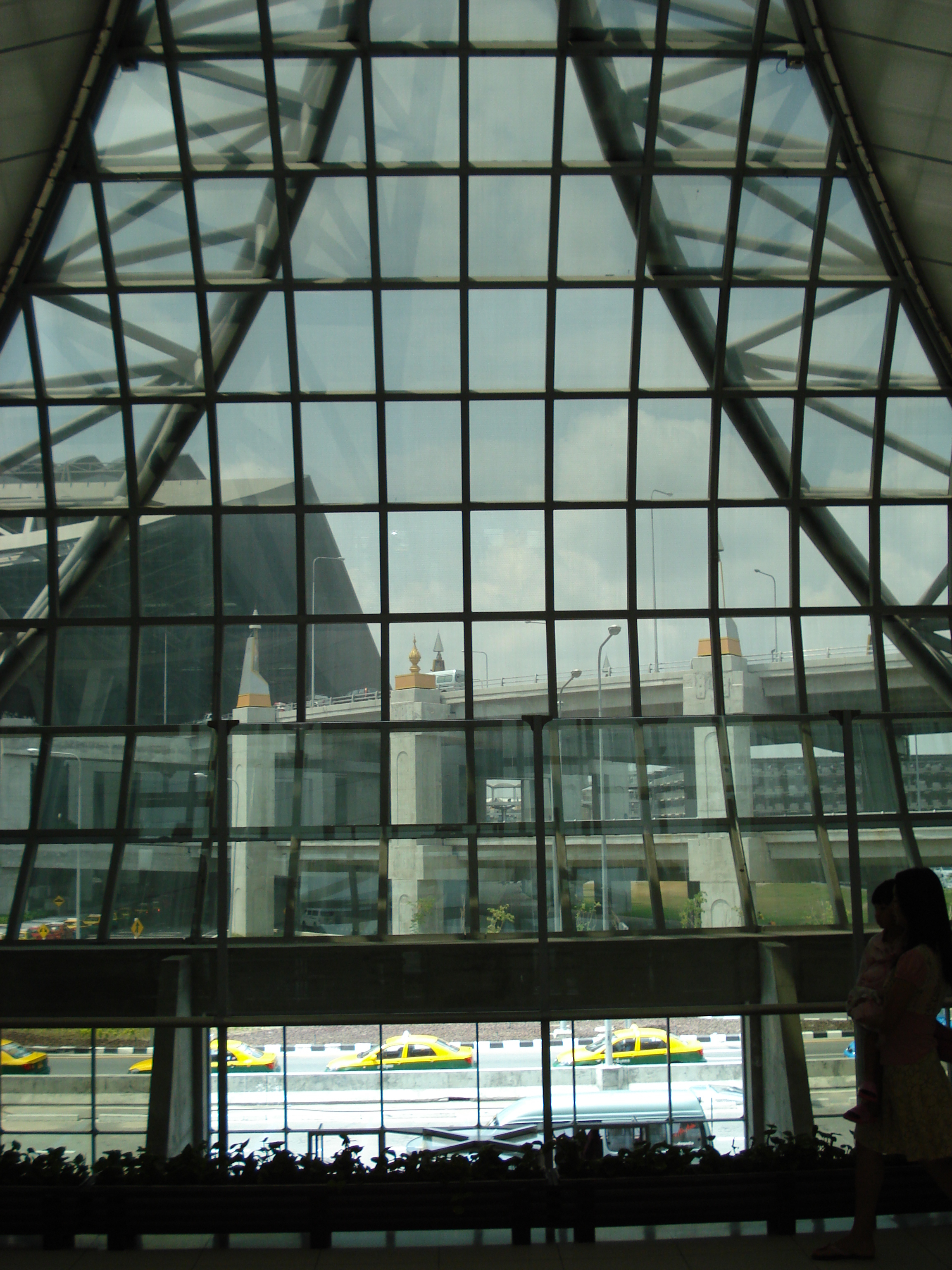 รูปถ่าย ไทย(Thailand) กรุงเทพมหานคร(Bangkok) ท่าอากาศยานสุวรรณภูมิ(Suvarnabhumi Airport) 2007-02 26