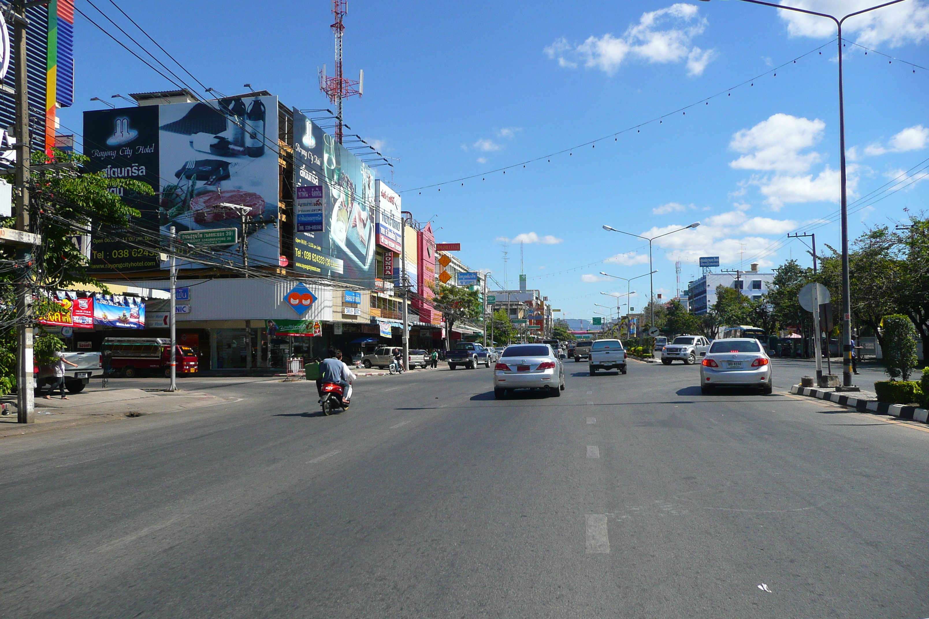 รูปถ่าย ไทย(Thailand) ถนนจากพัทยาไปเกาะเสม็ด(Pattaya to Ko Samet road) 2008-12 53