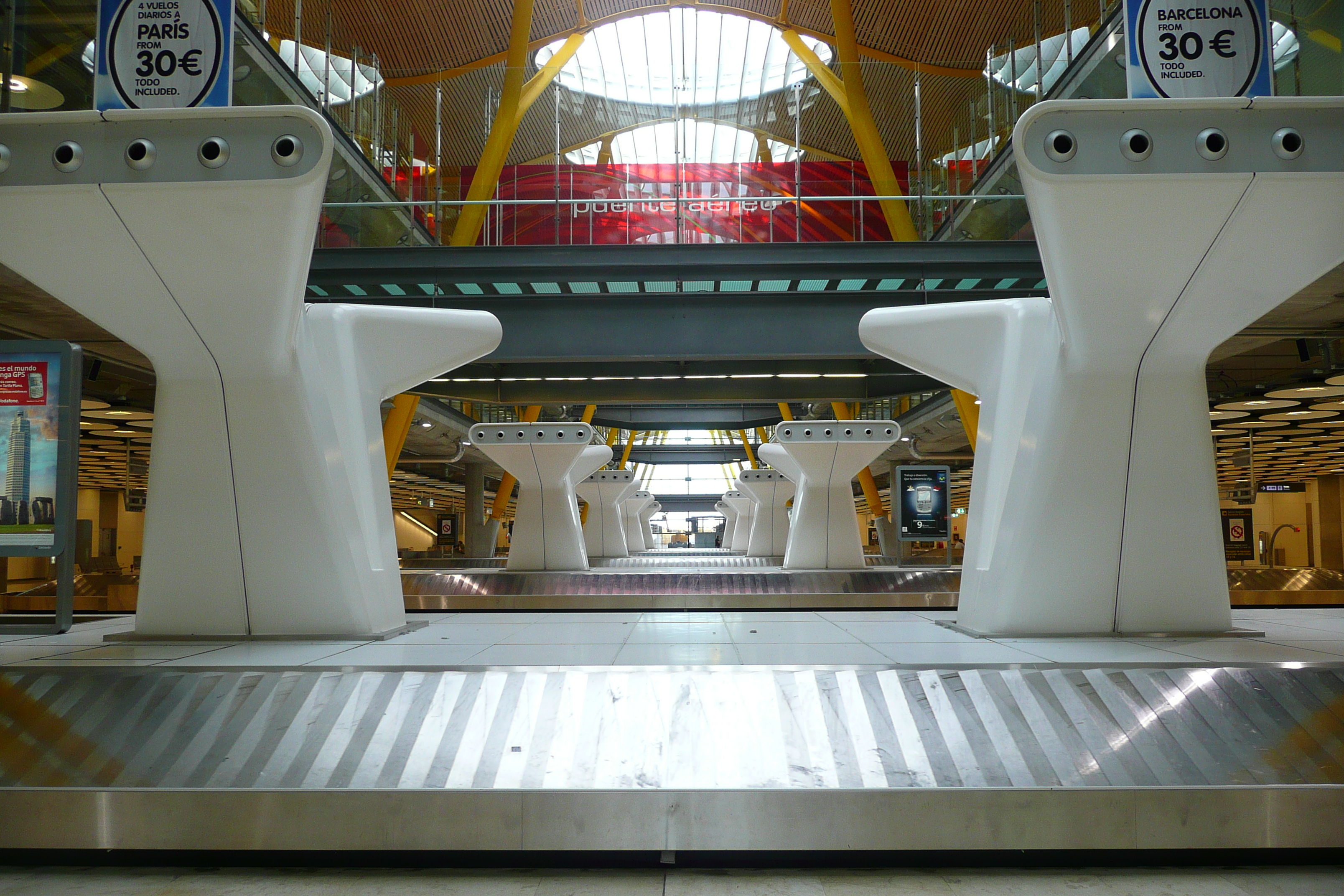 รูปถ่าย สเปน(Spain) มาดริค(Madrid) ท่าอากาศยานบาราคัส(Barajas Airport) 2007-09 65