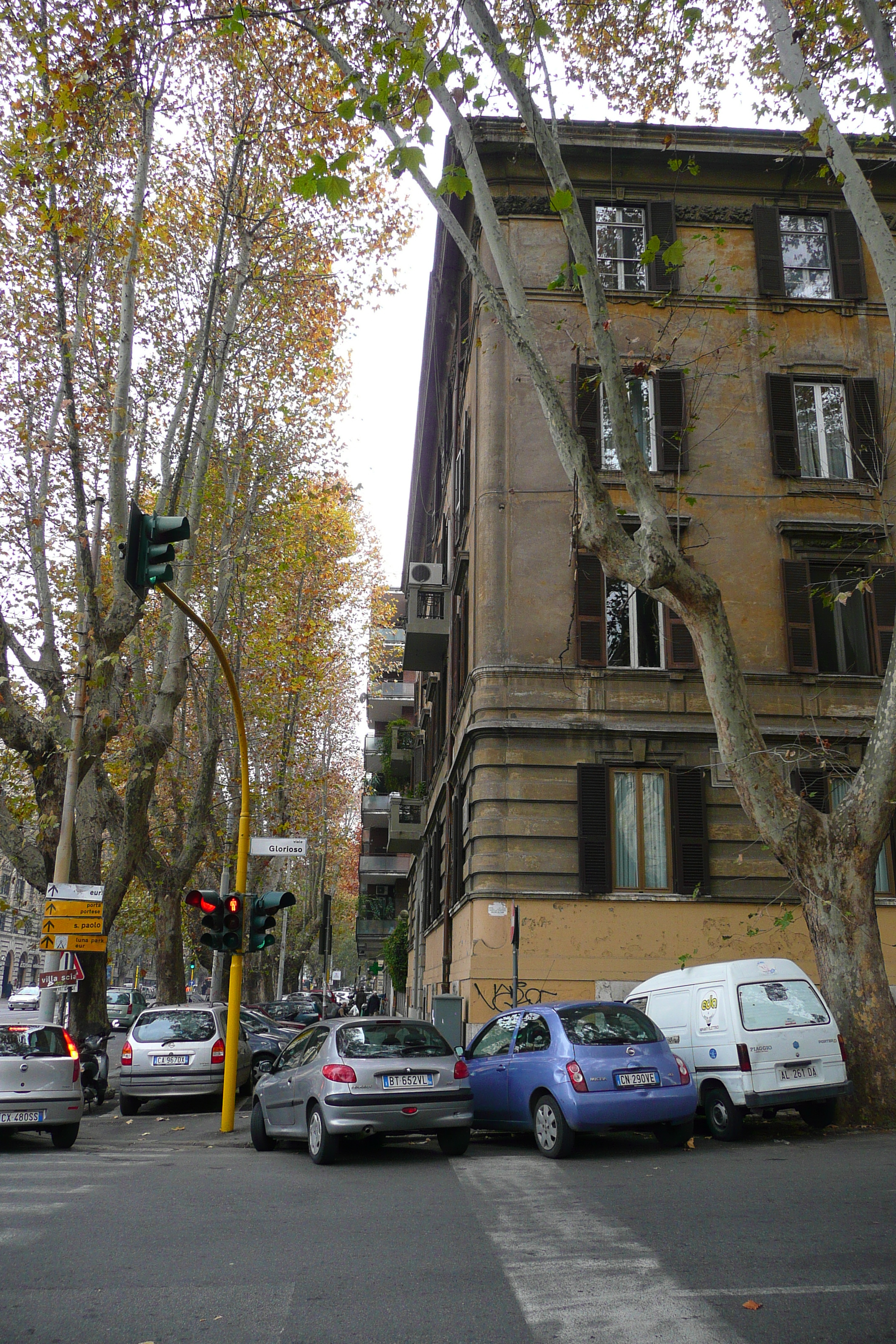รูปถ่าย อิตาลี(Italy) โรม(Rome) ถนนกลอรีโอโซ(Viale Glorioso) 2007-11 4