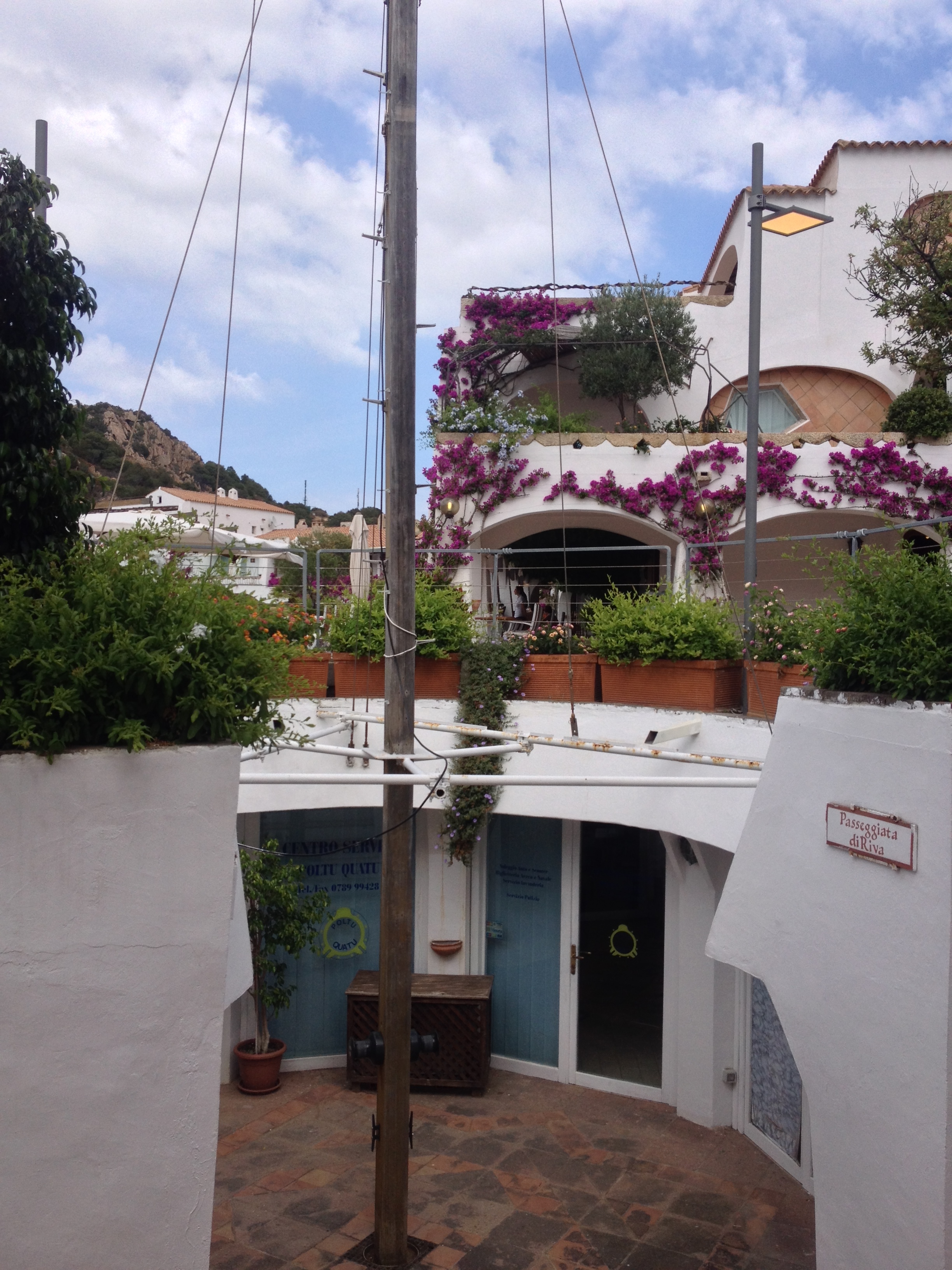 รูปถ่าย อิตาลี(Italy) ซาร์ดิเนีย(Sardinia) ปอลตูกวาตู(Poltu Quatu) 2015-06 19