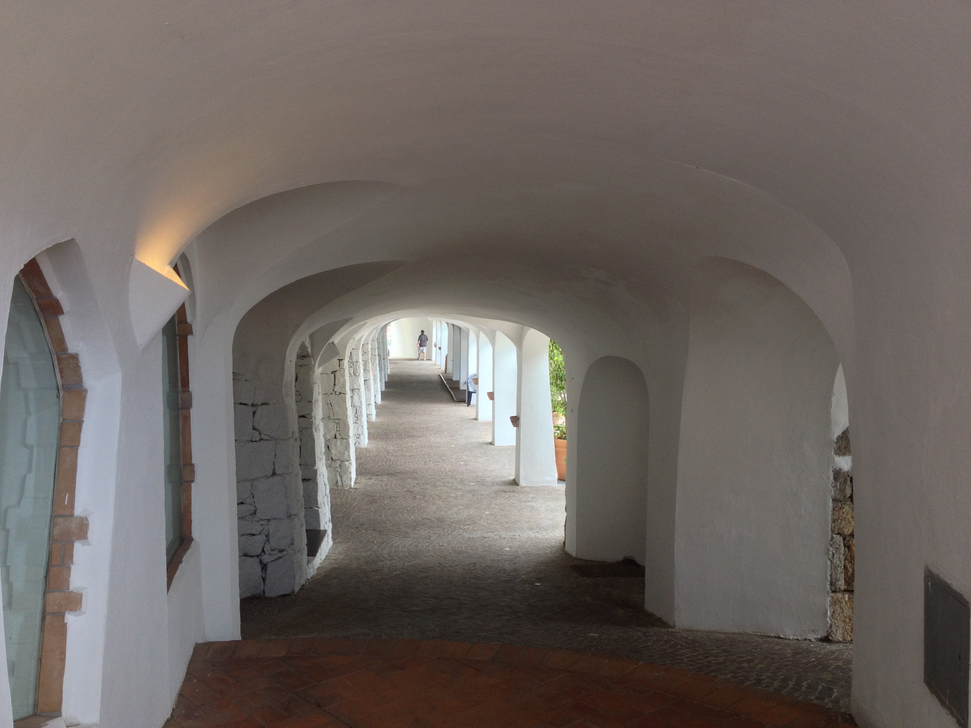 รูปถ่าย อิตาลี(Italy) ซาร์ดิเนีย(Sardinia) ปอลตูกวาตู(Poltu Quatu) 2015-06 14