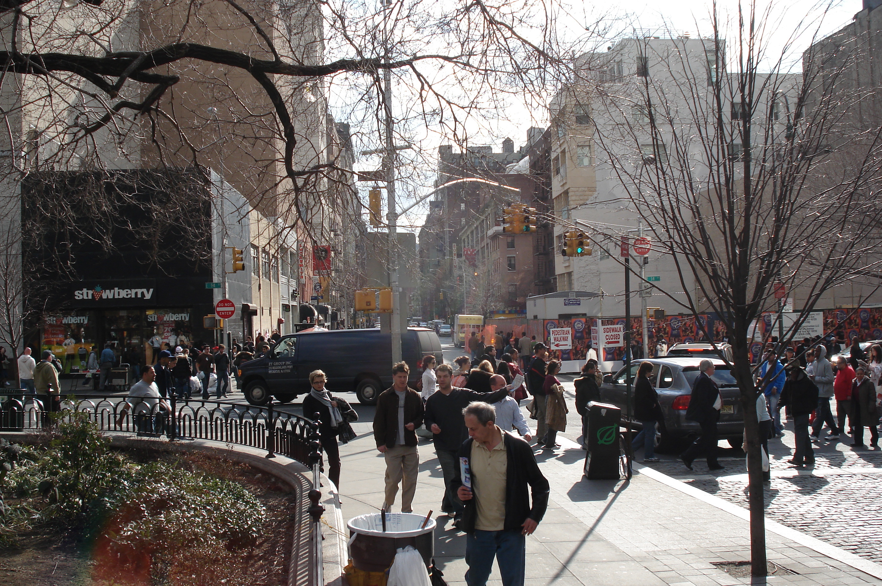 รูปถ่าย สหรัฐอเมริกา(United States) นิวยอร์ก(New York) ยูเนี่ยน  สแควร์(Union Square) 2006-03 3