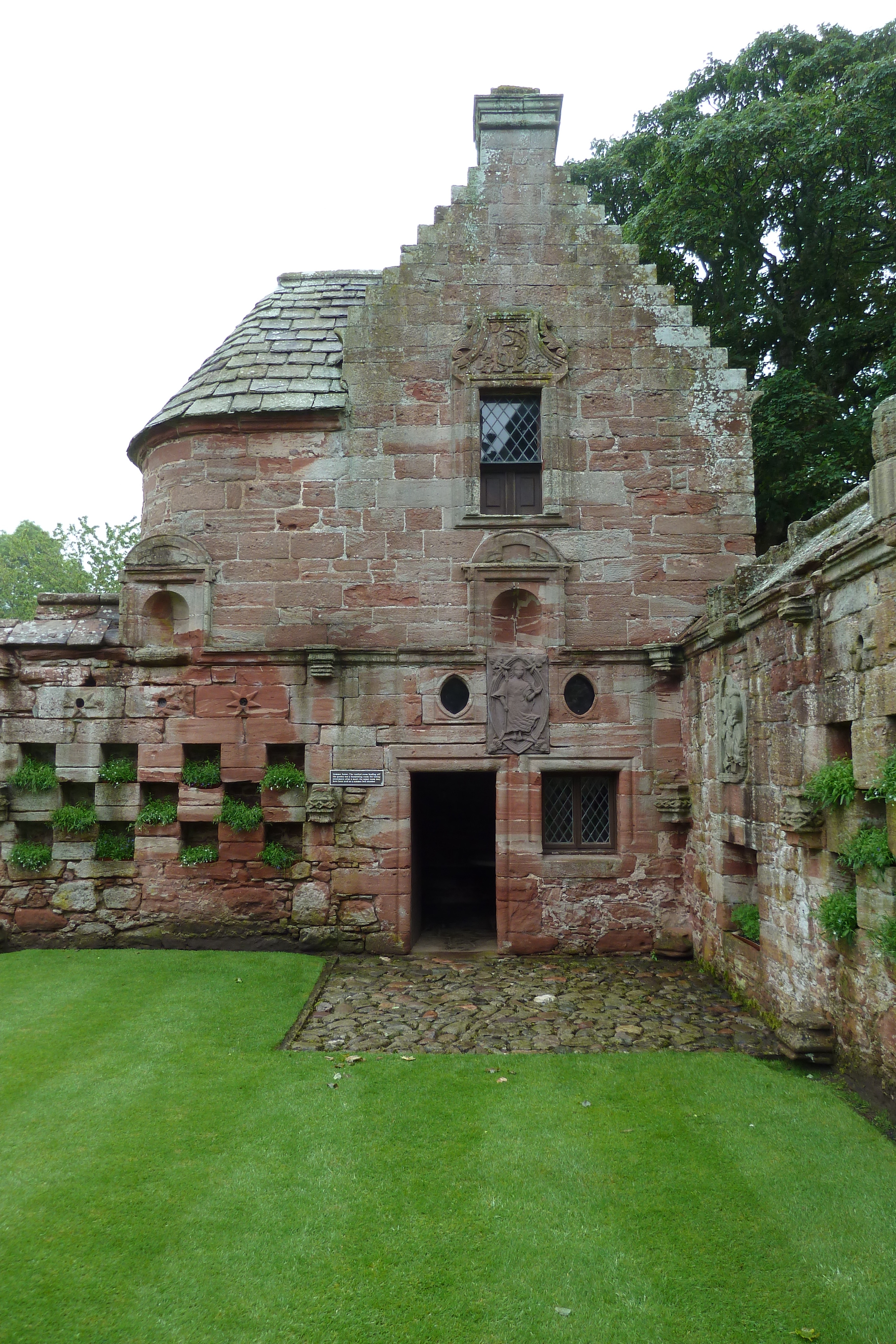 รูปถ่าย อังกฤษ(United Kingdom) สกอตแลนด์(Scotland) ปราสาทเอดเซล(Edzell Castle) 2011-07 5