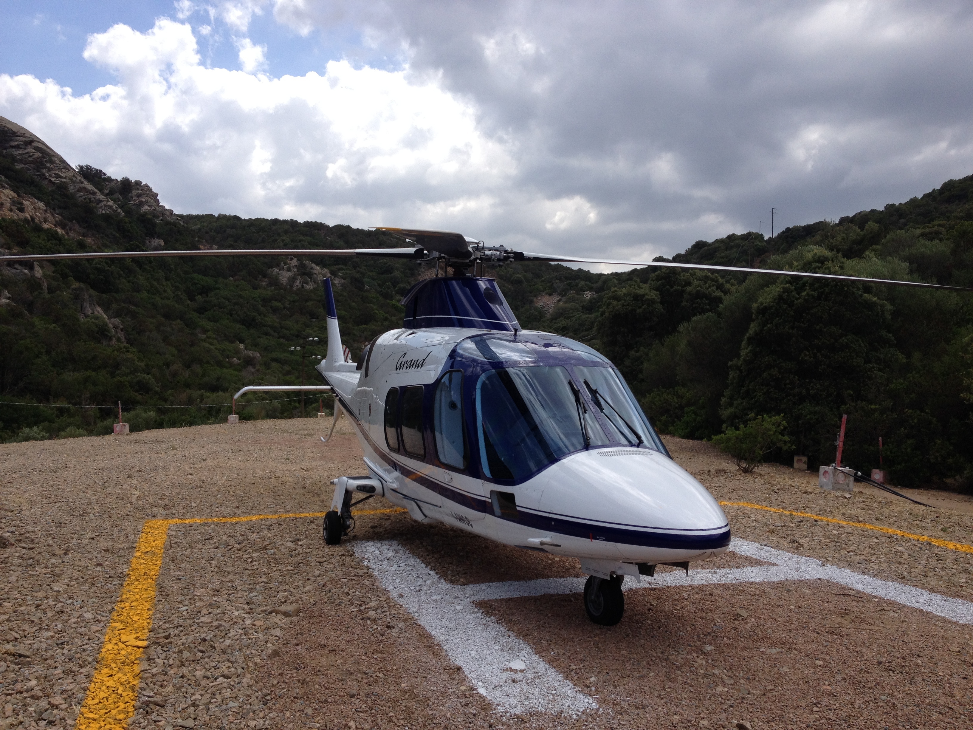 รูปถ่าย อิตาลี(Italy) ซาร์ดิเนีย(Sardinia) ปอลตูกวาตู(Poltu Quatu) 2015-06 13