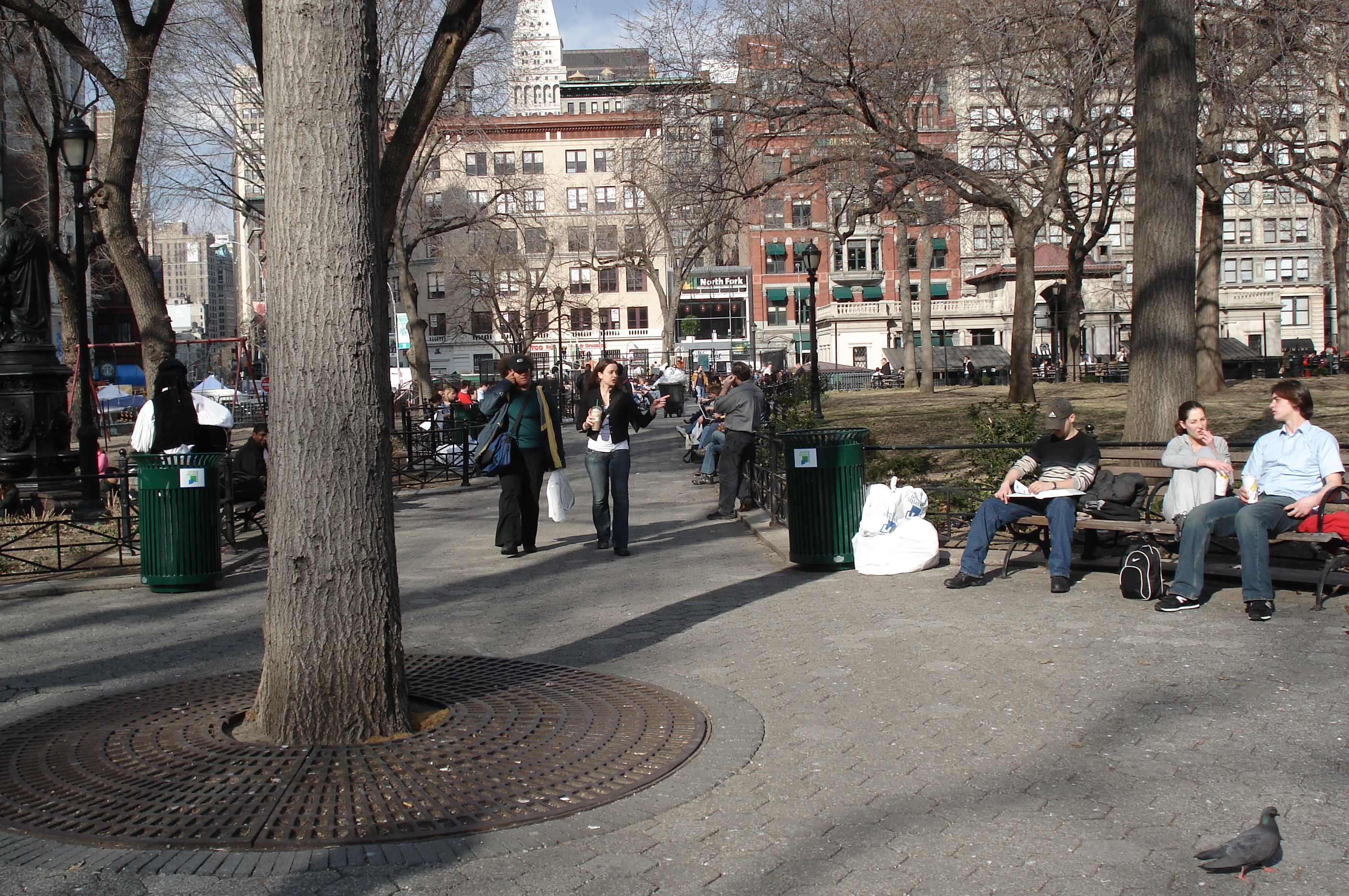 รูปถ่าย สหรัฐอเมริกา(United States) นิวยอร์ก(New York) ยูเนี่ยน  สแควร์(Union Square) 2006-03 16