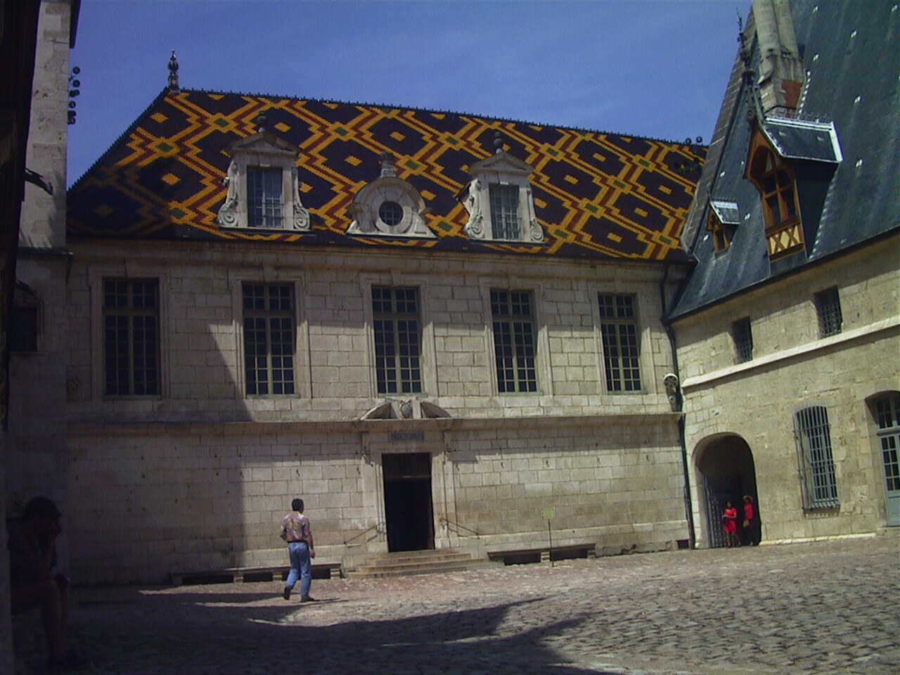 รูปถ่าย ฝรั่งเศส(France) โบนเนอ(Beaune) โรงพยาบาลเก่าโบน (ออสปิสเดอโบน)(Hospices de Beaune) 1999-06 7