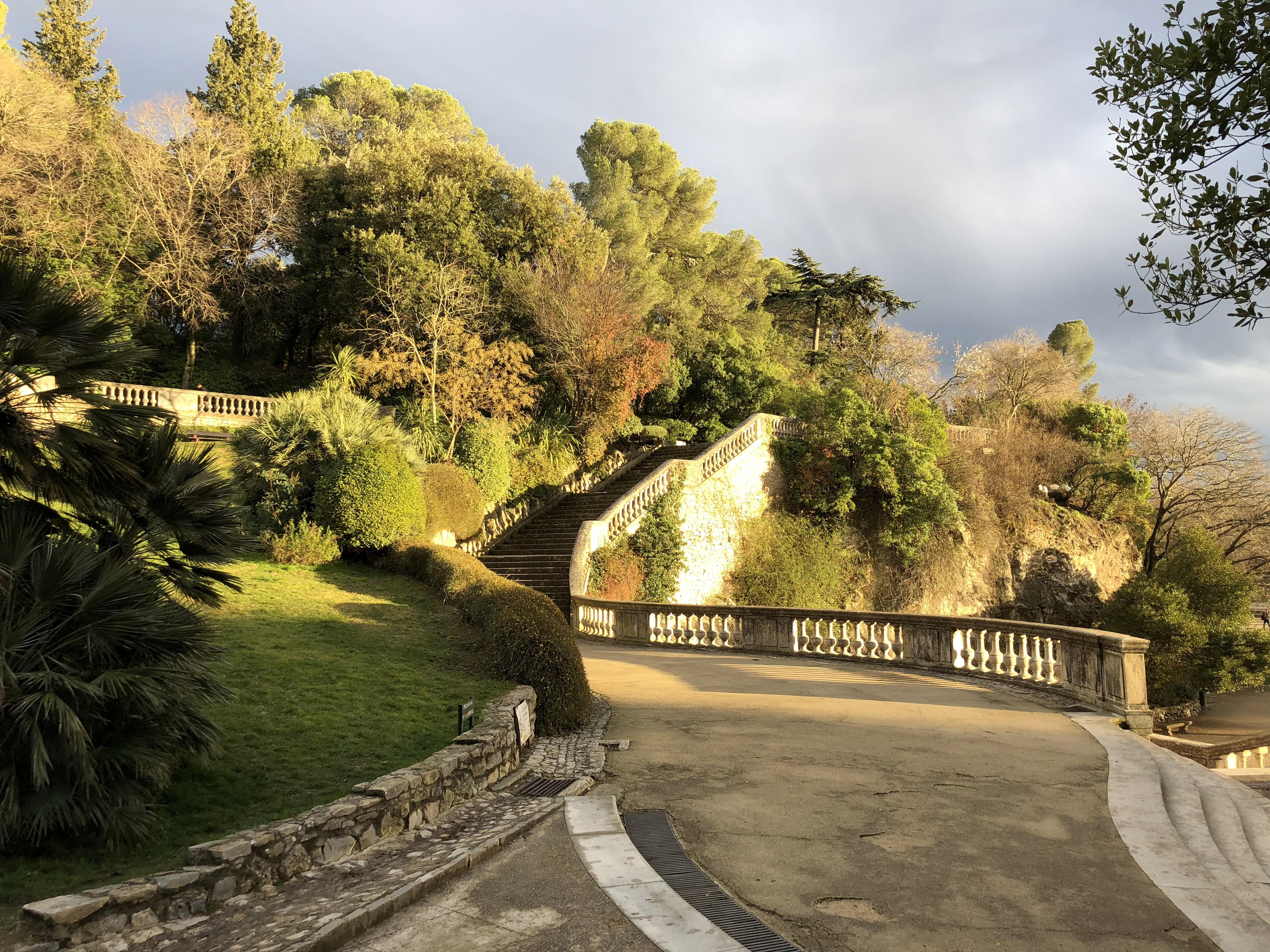 รูปถ่าย ฝรั่งเศส(France) นีเมอ(Nimes) 2018-02 0