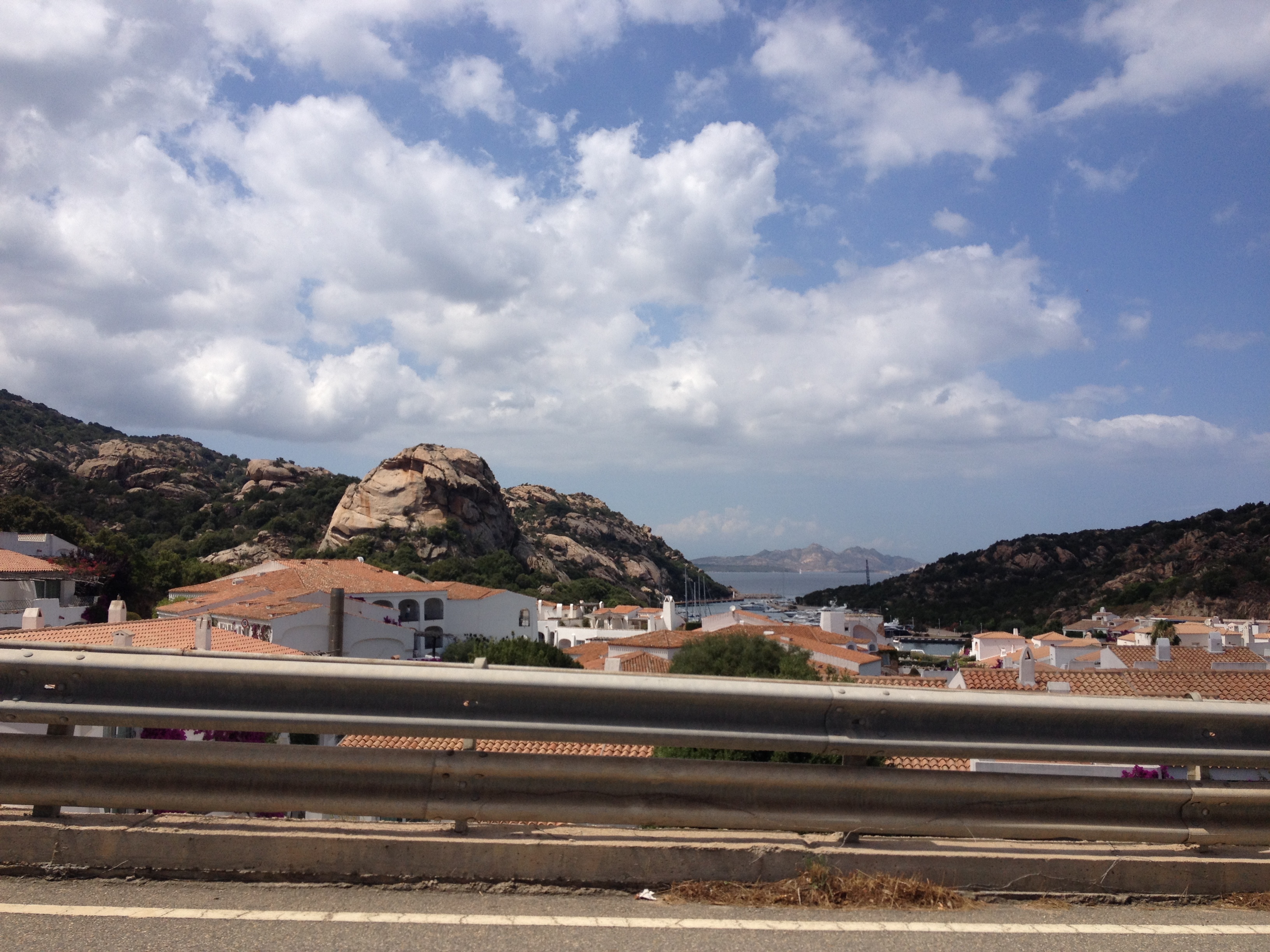 รูปถ่าย อิตาลี(Italy) ซาร์ดิเนีย(Sardinia) ปอลตูกวาตู(Poltu Quatu) 2015-06 26
