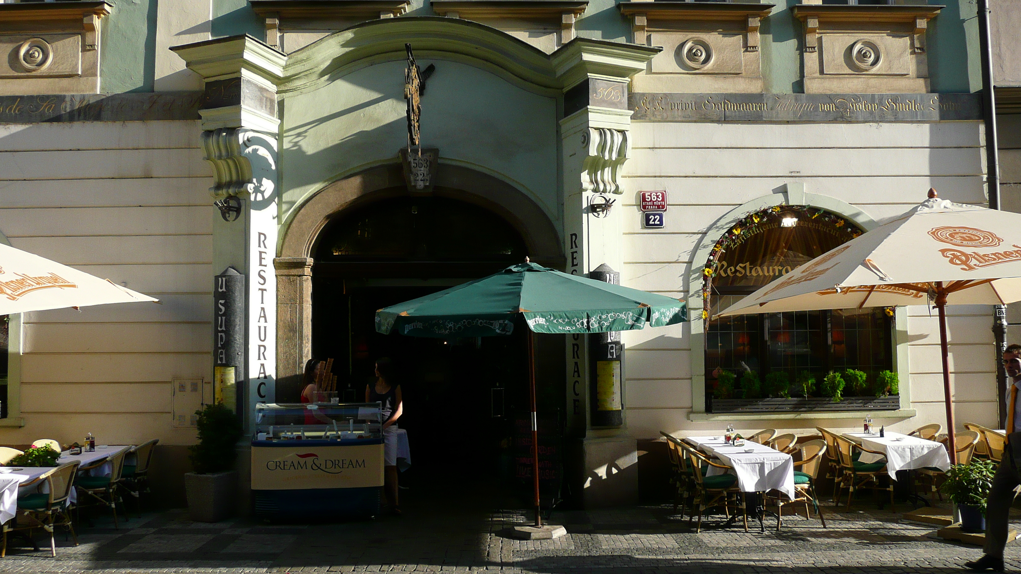 รูปถ่าย สาธารณรัฐเช็ก(Czech Republic) ปราก(Prague) เซเลทน่า(Celetna) 2007-07 33