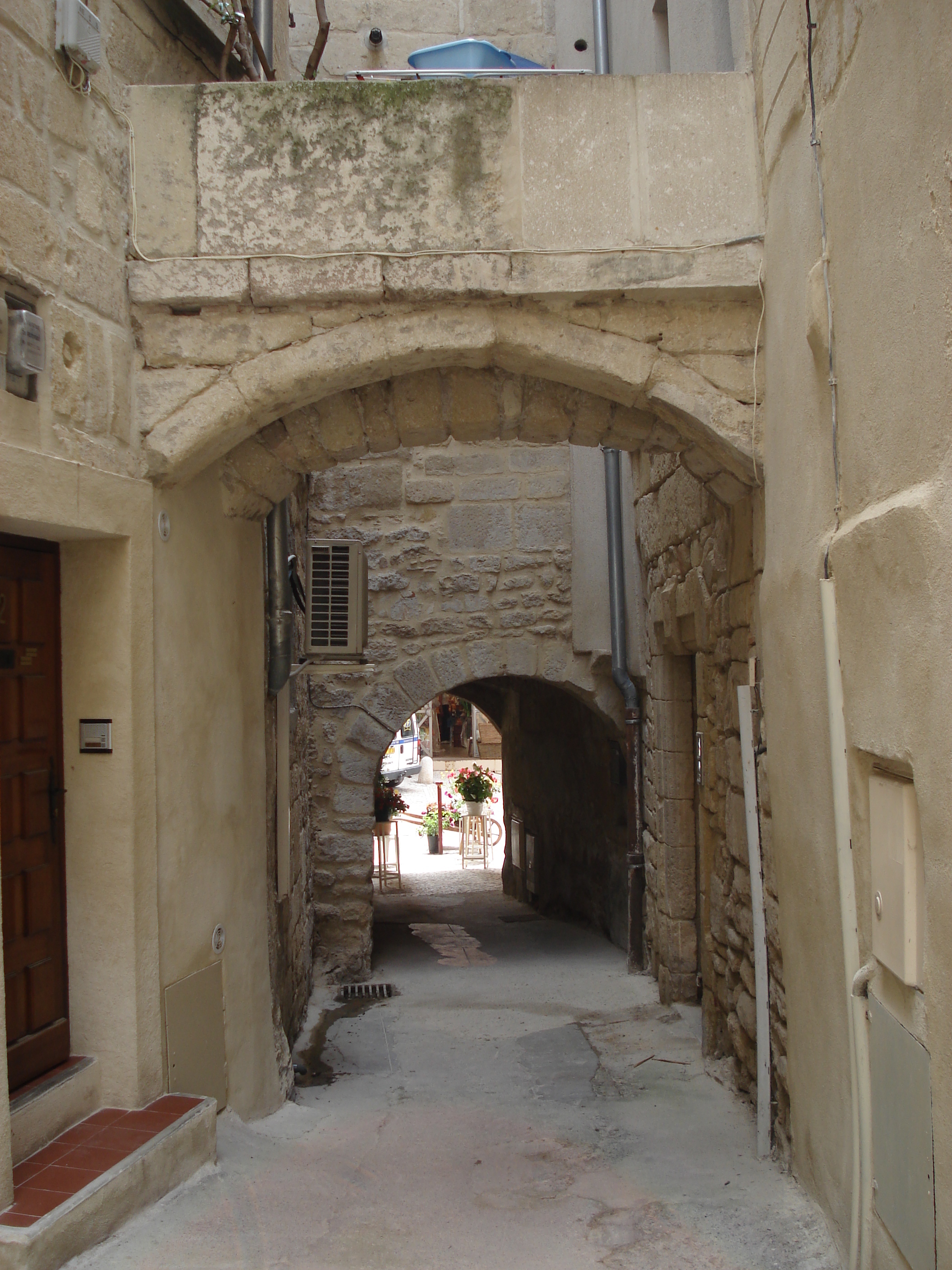 รูปถ่าย ฝรั่งเศส(France) โซเมียร์(Sommieres) 2006-06 27