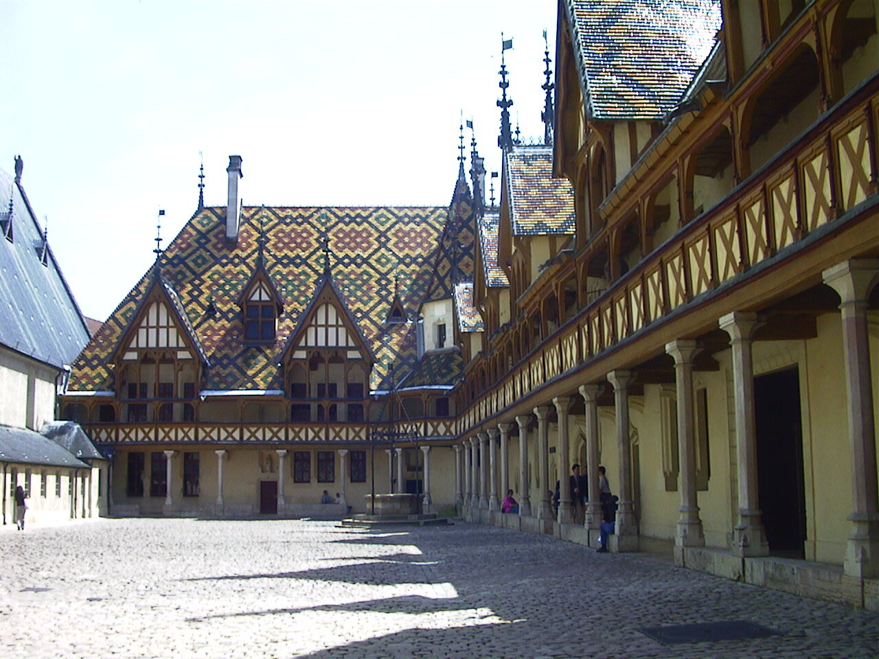 รูปถ่าย ฝรั่งเศส(France) โบนเนอ(Beaune) โรงพยาบาลเก่าโบน (ออสปิสเดอโบน)(Hospices de Beaune) 1999-06 6