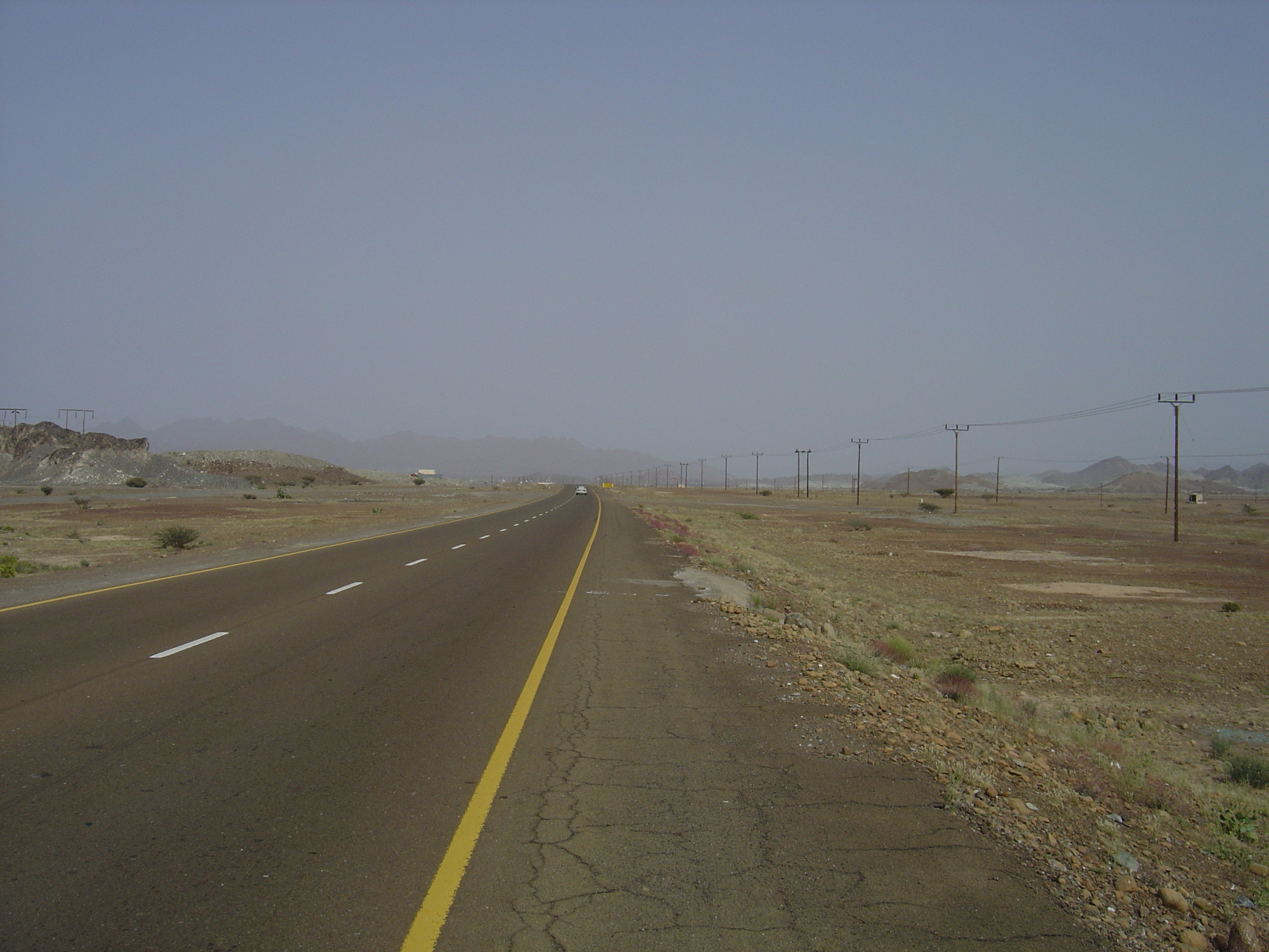 รูปถ่าย โอมาน(Oman) จากบูไรมิไปถนนโซฮาร์(Buraimi to Sohar road) 2005-03 20