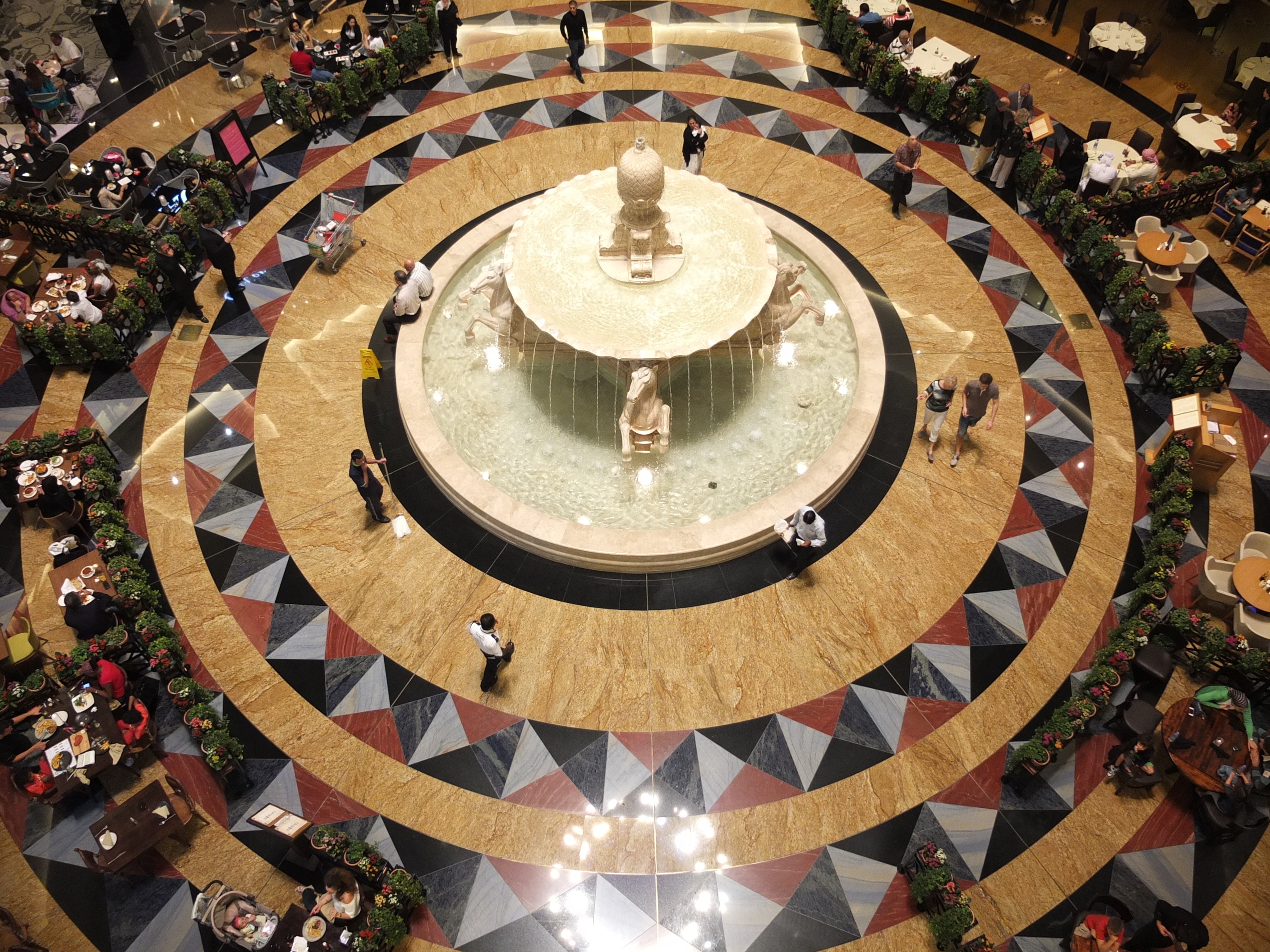 รูปถ่าย สหรัฐอาหรับเอมิเรตส์(United Arab Emirates) ดูไบ(Dubai) ห้างมอลล์ออฟดิเอมิเรตส์(Mall of the Emirates) 2011-12 7