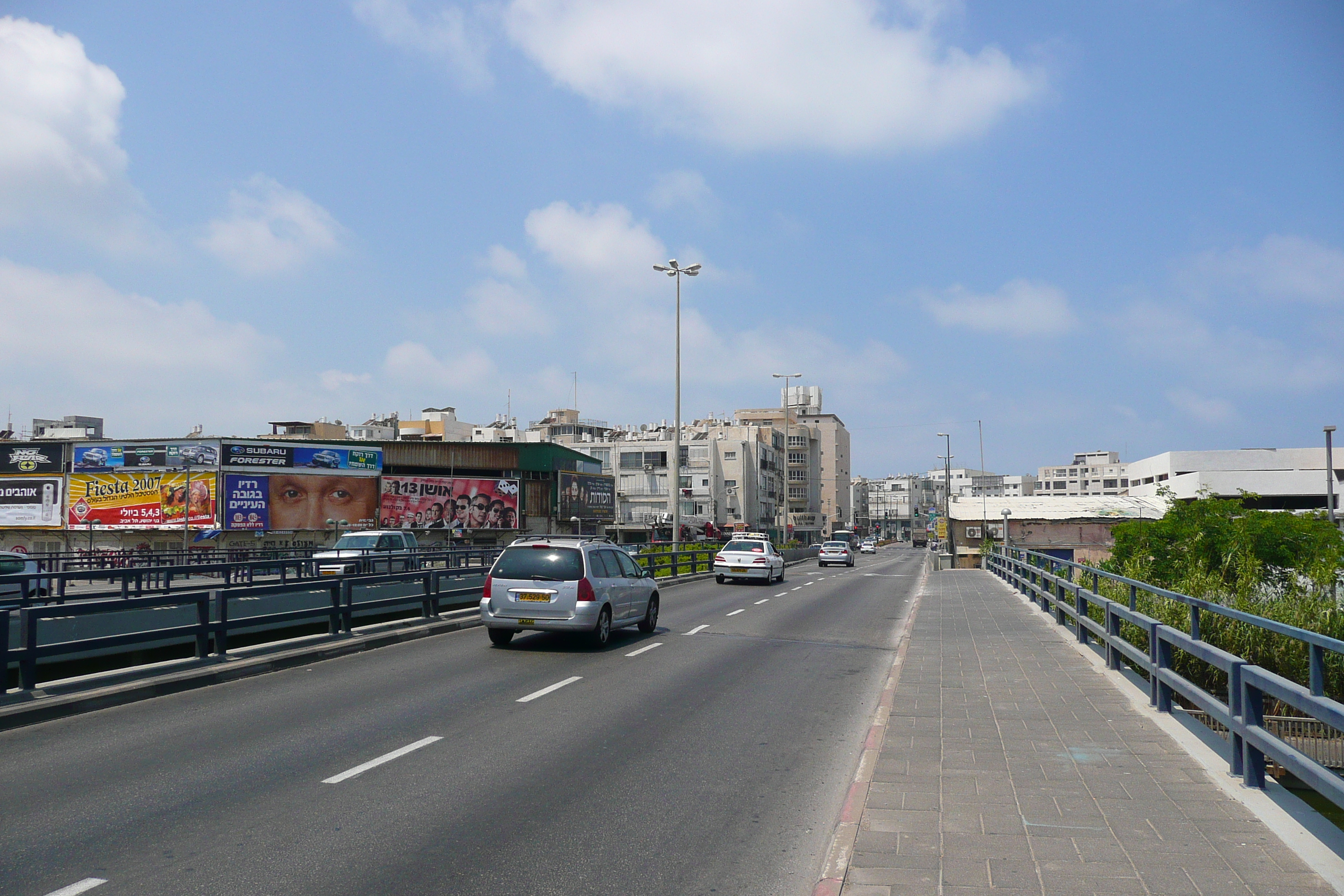 รูปถ่าย อิสราเอล(Israel) เทลอาวีฟ(Tel Aviv) ถนนโรกัค(Rokach Street) 2007-06 34