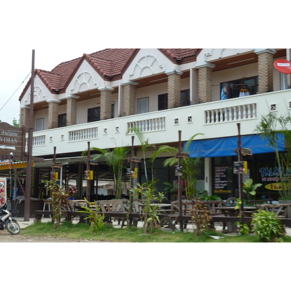 รูปถ่าย ไทย(Thailand) เกาะช้าง(Ko Chang) ถนนบนเกาะ(Island road) 2011-02 46