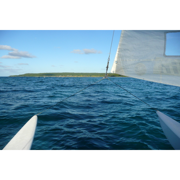 รูปถ่าย นิวแคลิโดเนีย(New Caledonia) เกาะลีฟู(Lifou) อ่าวชาโตบรีย็อง(Chateaubriand Bay) 2010-05 64