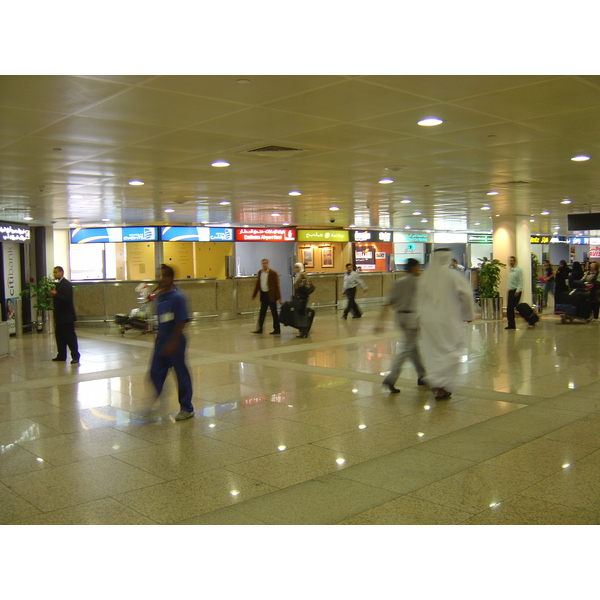 รูปถ่าย สหรัฐอาหรับเอมิเรตส์(United Arab Emirates) ดูไบ(Dubai) สนามบินดูไบ(Dubai International Airport) 2005-11 1