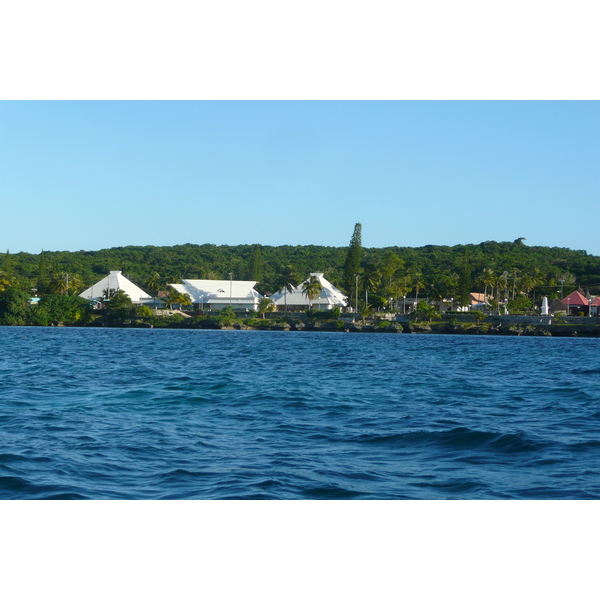 รูปถ่าย นิวแคลิโดเนีย(New Caledonia) เกาะลีฟู(Lifou) อ่าวชาโตบรีย็อง(Chateaubriand Bay) 2010-05 57