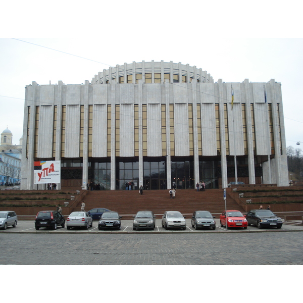 รูปถ่าย ยูเครน(Ukraine) เคียฟ(Kiev) ถนนเครชชาตือค(Kreschatyk Street) 2007-03 40