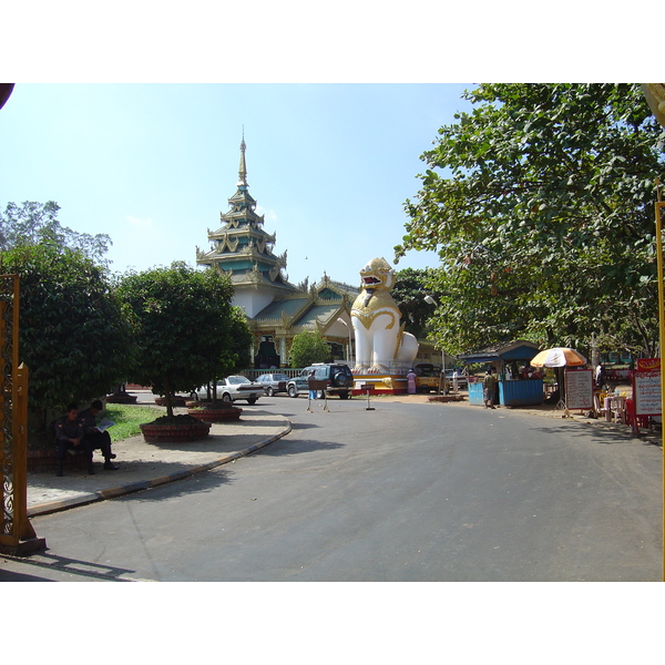 รูปถ่าย พม่า(Myanmar) ย่างกุ้ง(Yangon) 2005-01 91