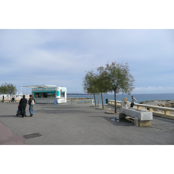 รูปถ่าย ฝรั่งเศส(France) คานส์(Cannes) หาดดูมีดี(Plage du midi) 2008-03 23