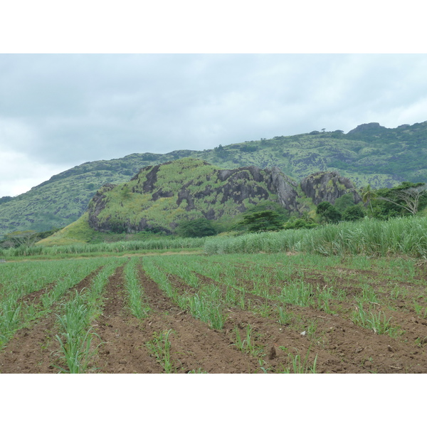 รูปถ่าย ฟิจิ(Fiji) ถนนจากนาดีไปเลาโตกา(Nadi to Lautoka road) 2010-05 4