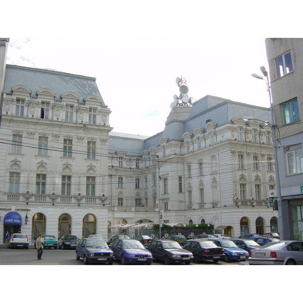 รูปถ่าย โรมาเนีย(Romania) บูคาเรสต์(Bucharest) โรงแรมคอนติเนนตัล(Continental Hotel) 2003-10 2