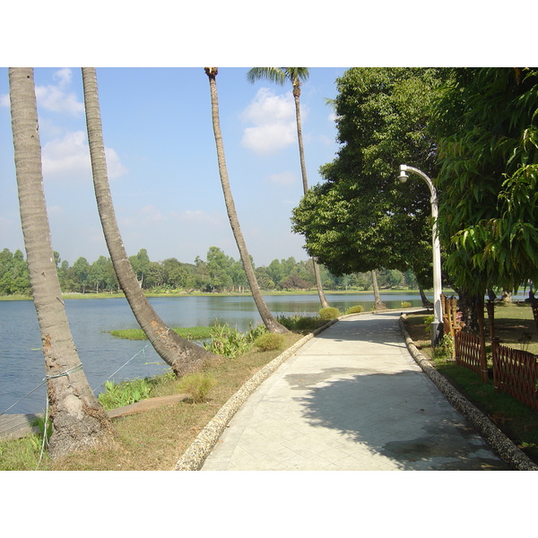รูปถ่าย พม่า(Myanmar) ย่างกุ้ง(Yangon) โรงแรมดุสิต อินยาเลค(Dusit Inya Lake Hotel) 2005-01 8