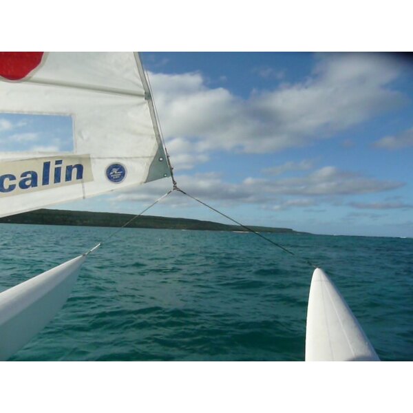 รูปถ่าย นิวแคลิโดเนีย(New Caledonia) เกาะลีฟู(Lifou) อ่าวชาโตบรีย็อง(Chateaubriand Bay) 2010-05 30