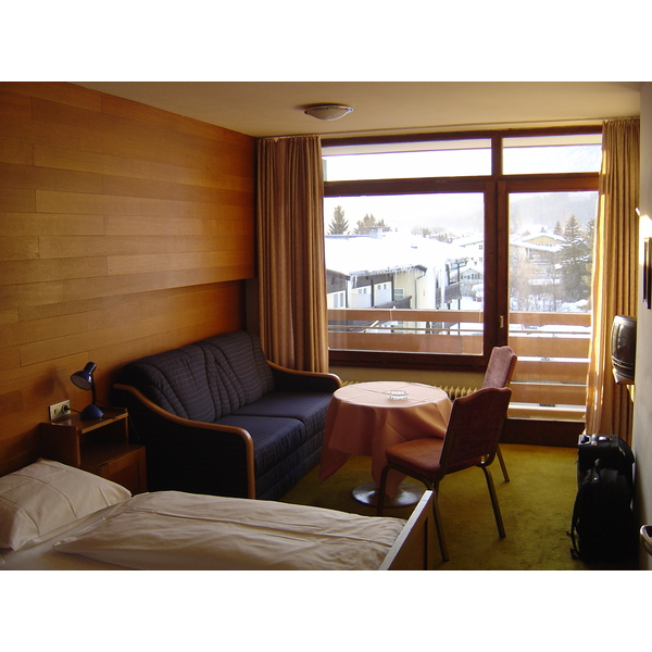 รูปถ่าย ออสเตรีย(Austria) ซังคต์โยฮันน์อินทีโรล(St. Johann in Tirol) โรงแรมโกลเดเนอร์เลอเว โดมินา(Goldener Lowe Domina Hotel) 2005-03 1